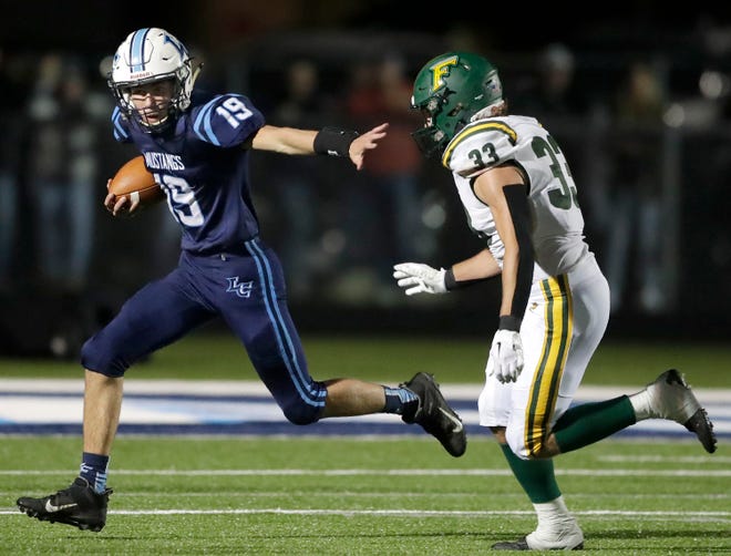 WIAA football playoff pairings Little Chute, Mayville earn top seeds