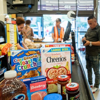 HOUSTON, TEXAS - JULY 15: A cashier processes a customer's order in a Kroger grocery store on July 15, 2022 in Houston, Texas. U.S. retail sales rose 1.0% in June according to the Commerce Department, with consumers spending more across a range of goods including gasoline, groceries, and furniture. (Photo by Brandon Bell/Getty Images) ORG XMIT: 775843332 ORIG FILE ID: 1408955685