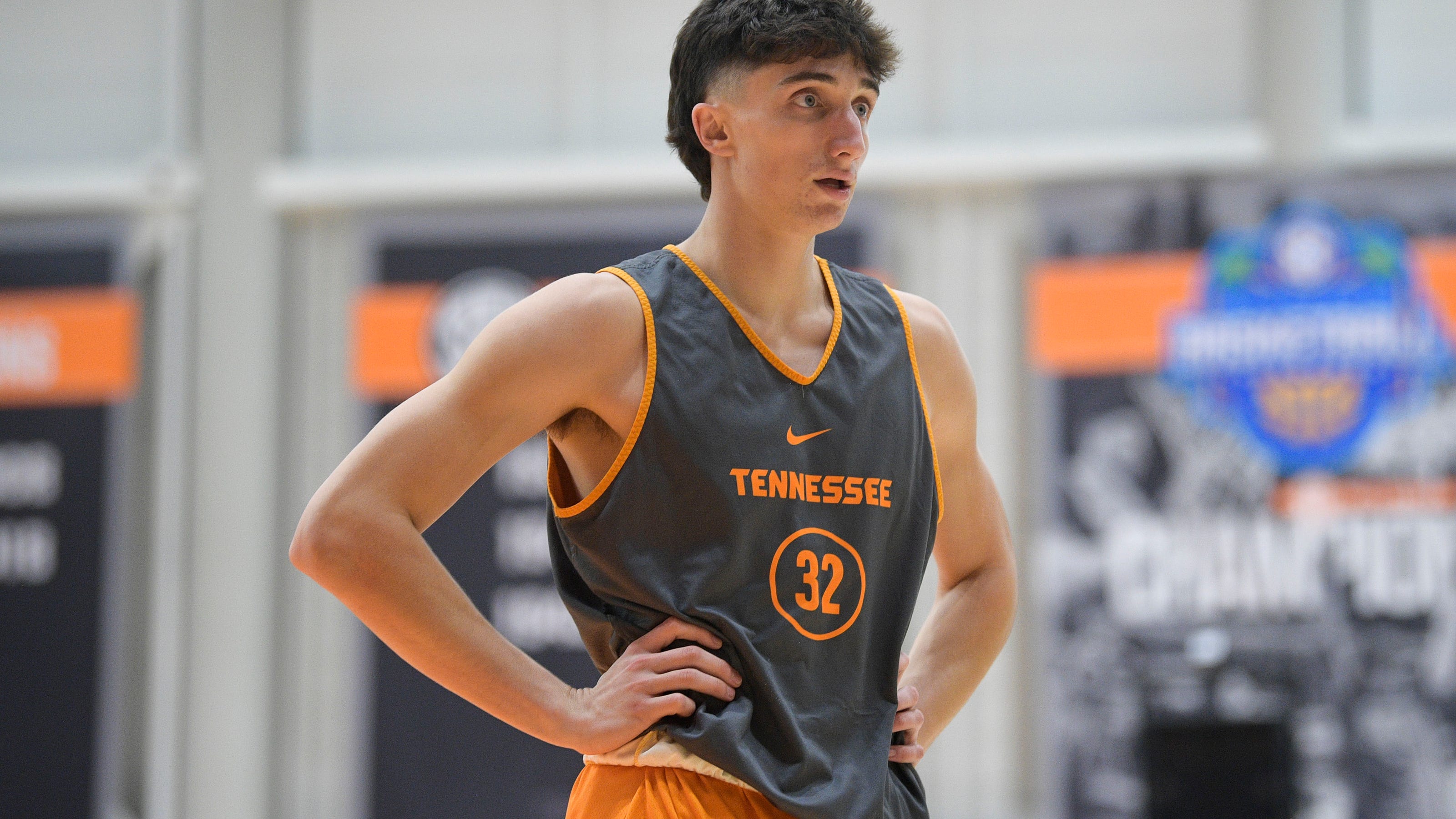 Tennessee basketball walkon Kidd Brizek enters transfer portal
