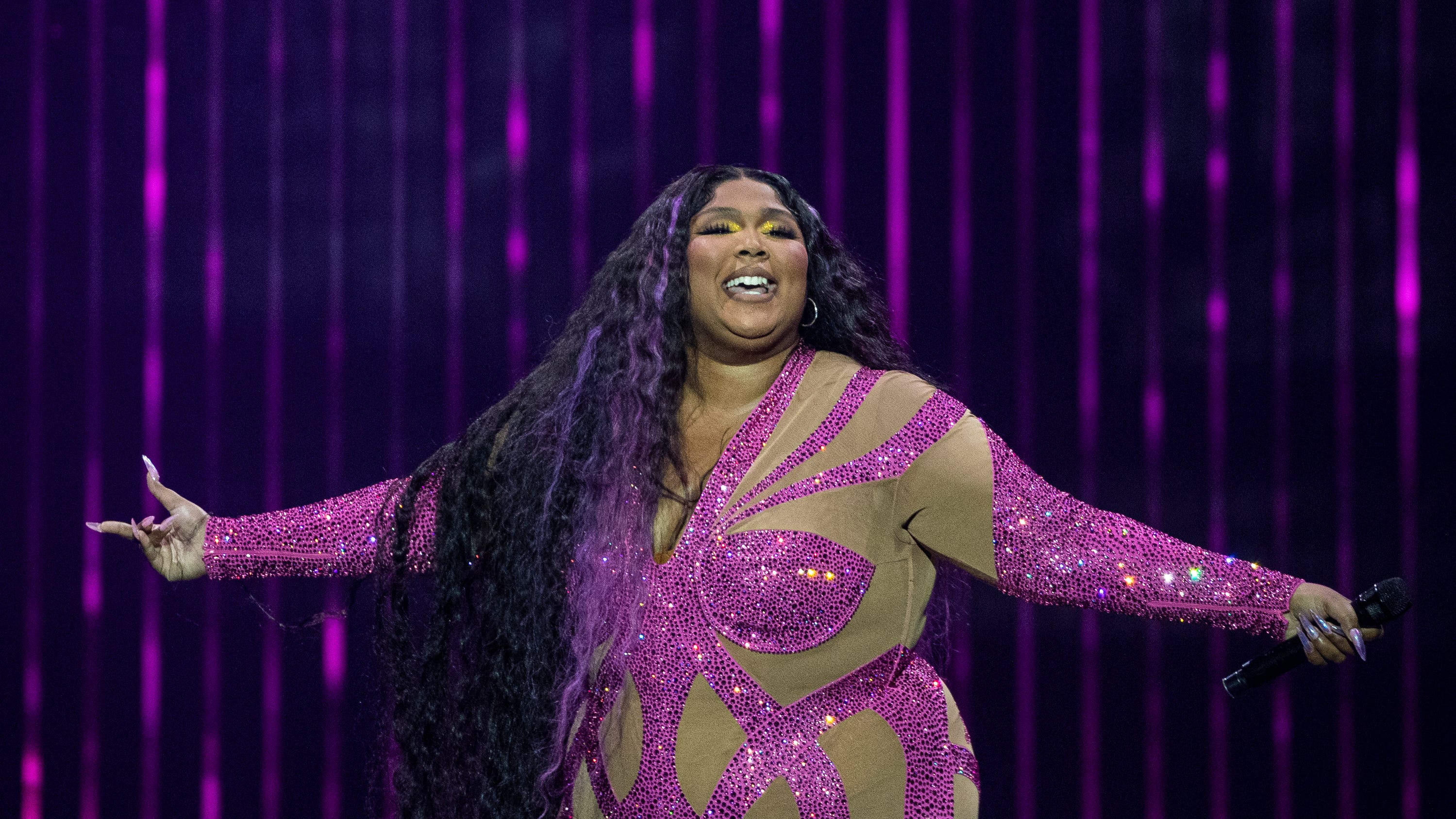 Lizzo lights up LCA, reflects on Detroit roots in big show