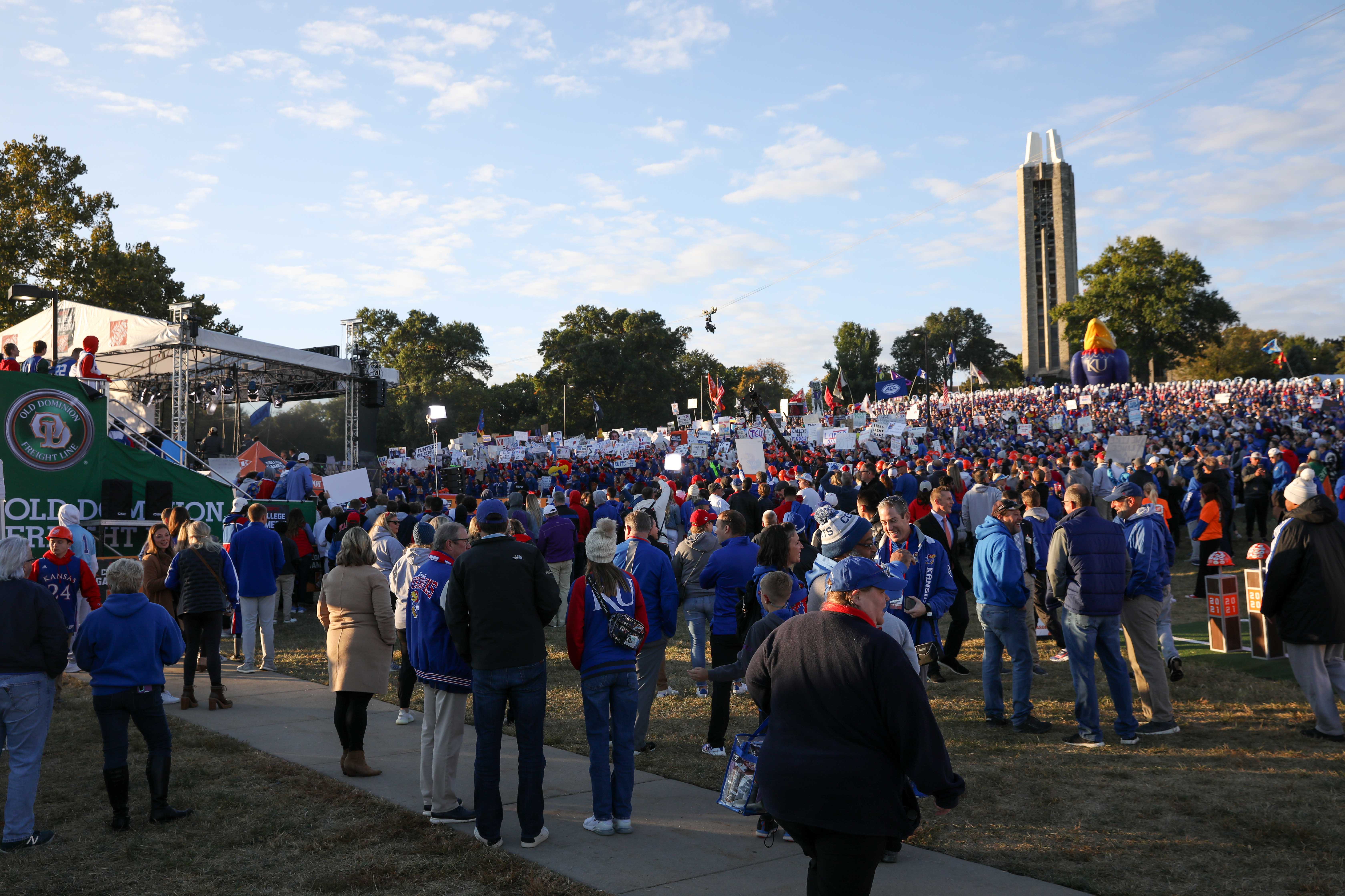 College GameDay In Kansas: The Best Signs From ESPN's Show In Lawrence