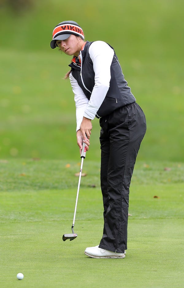 North Canton Hoover girls golf qualifies for OHSAA state tournament