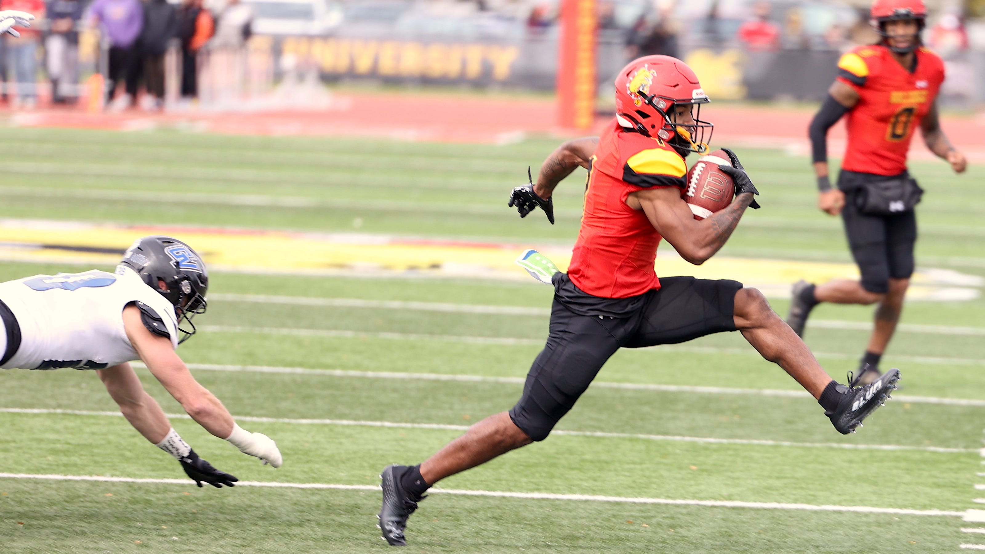 Ferris State football kicks off NCAA DII title defense with 417 rout