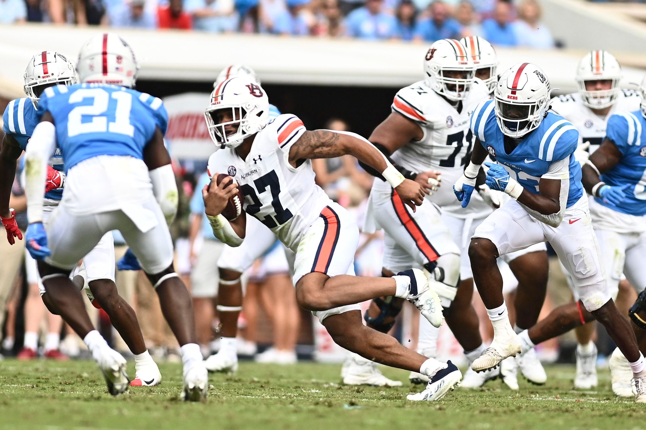 Auburn Football Streaker Gets Taken Down At Ole Miss Football Game