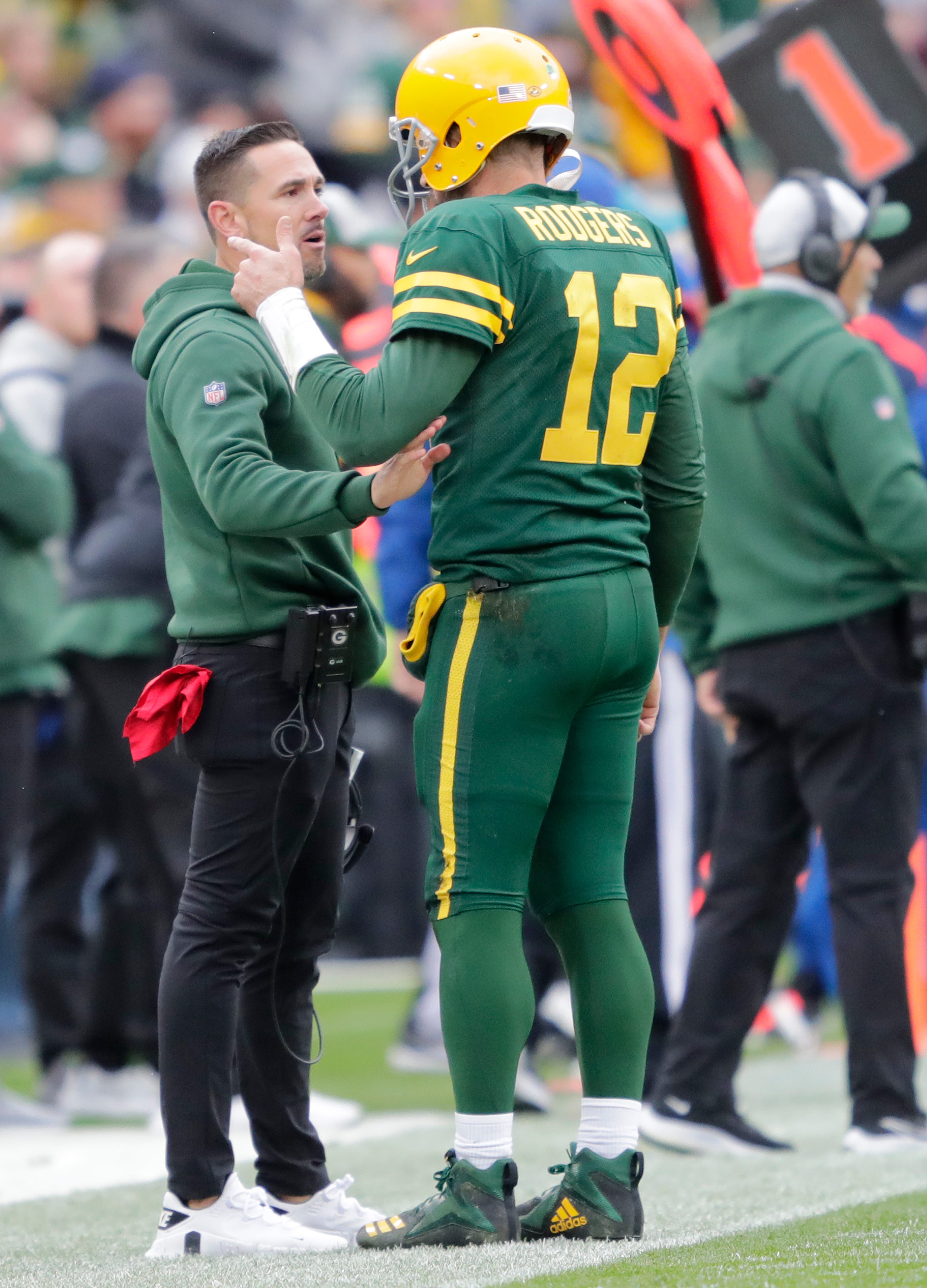 Aaron Rodgers' Insinuations Don't Yet Mirror Packers' 2018 Drama