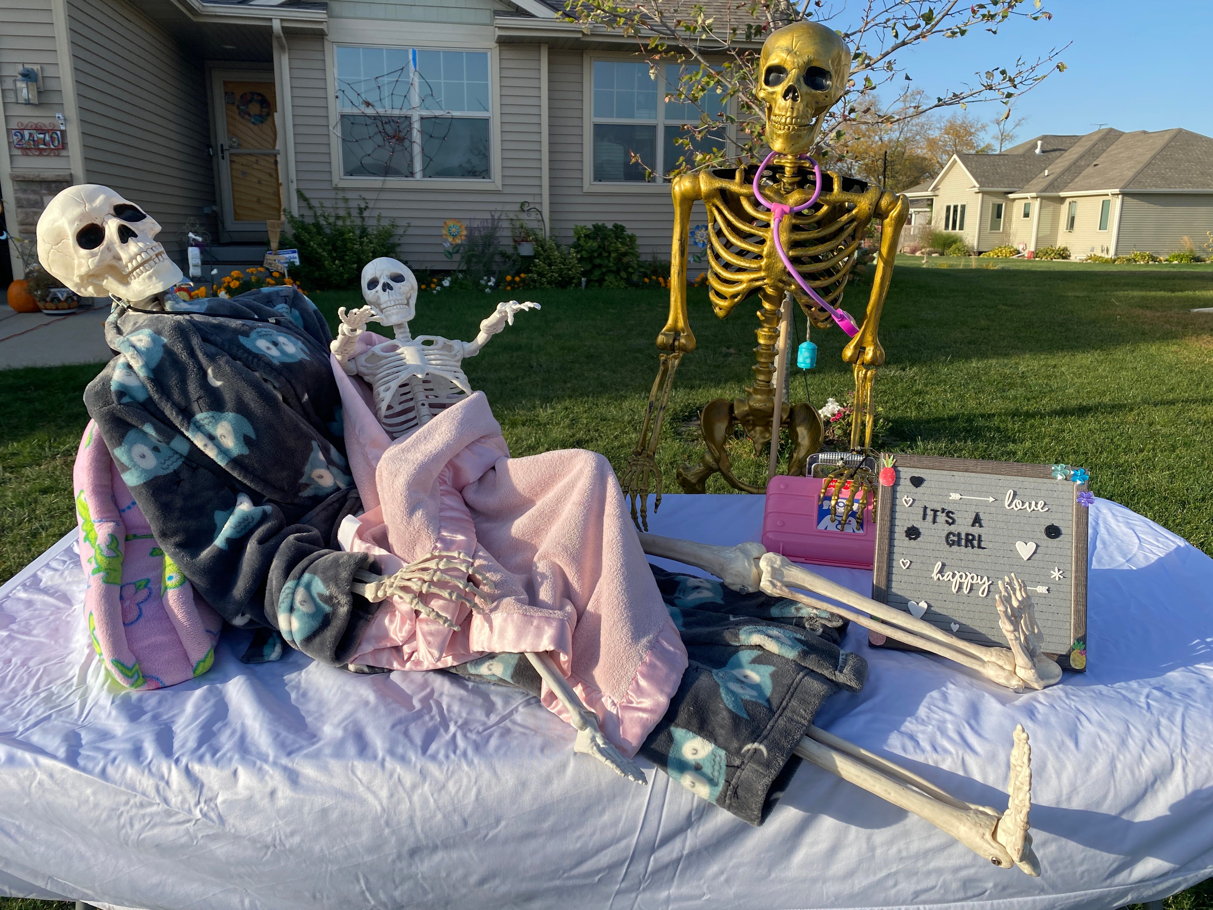 See These Silly Skeleton Halloween Decorations In Waukee, Iowa