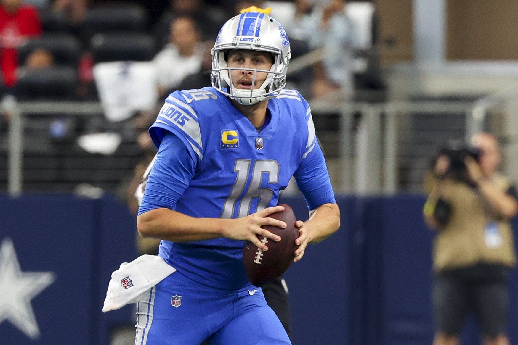 Dan Campbell: Detroit Lions QB Jared Goff Needs Better Awareness