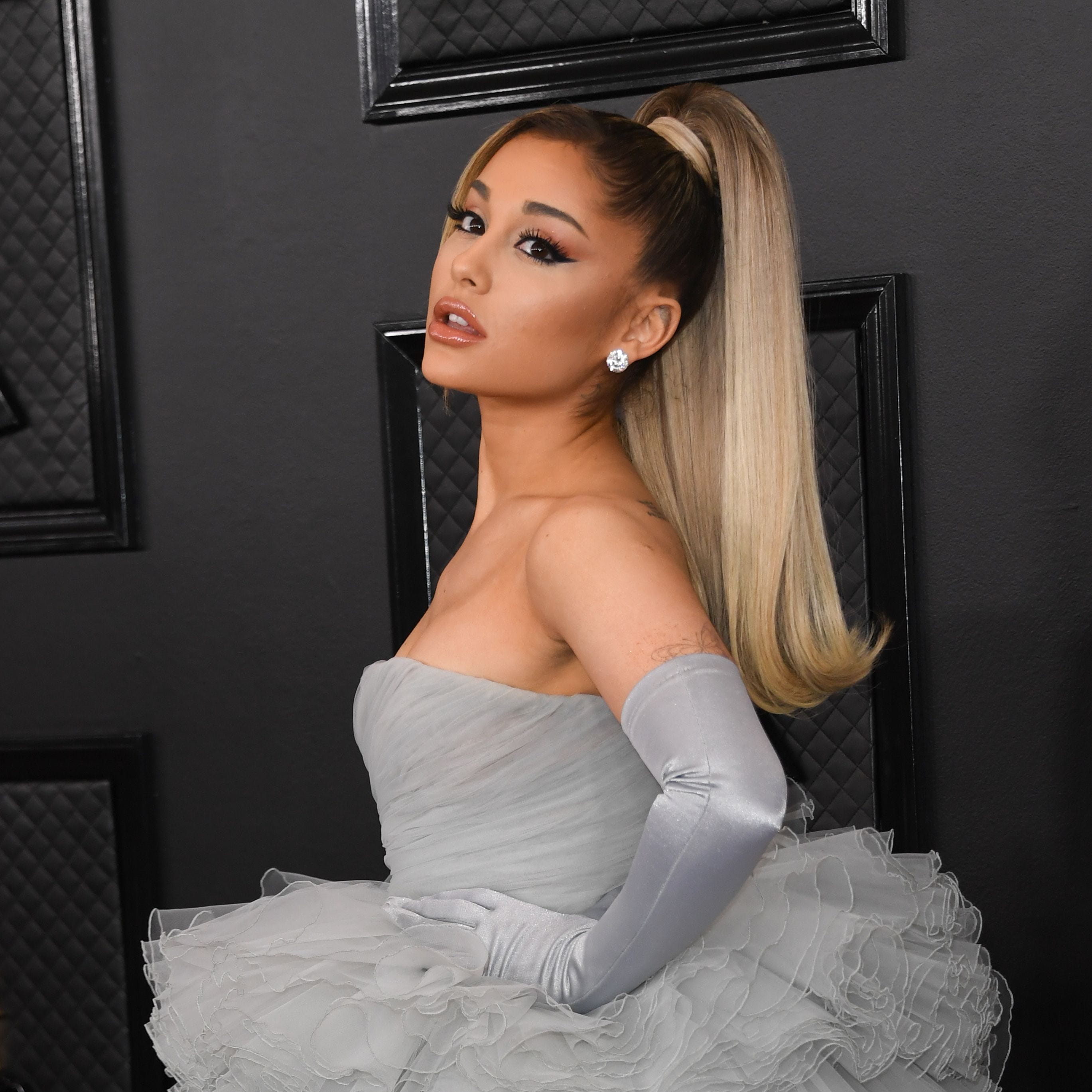 US singer-songwriter Ariana Grande arrives for the 62nd Annual Grammy Awards on January 26, 2020, in Los Angeles. (Photo by VALERIE MACON / AFP) (Photo by VALERIE MACON/AFP via Getty Images) ORG XMIT: 62nd Annu ORIG FILE ID: AFP_1OE91Z