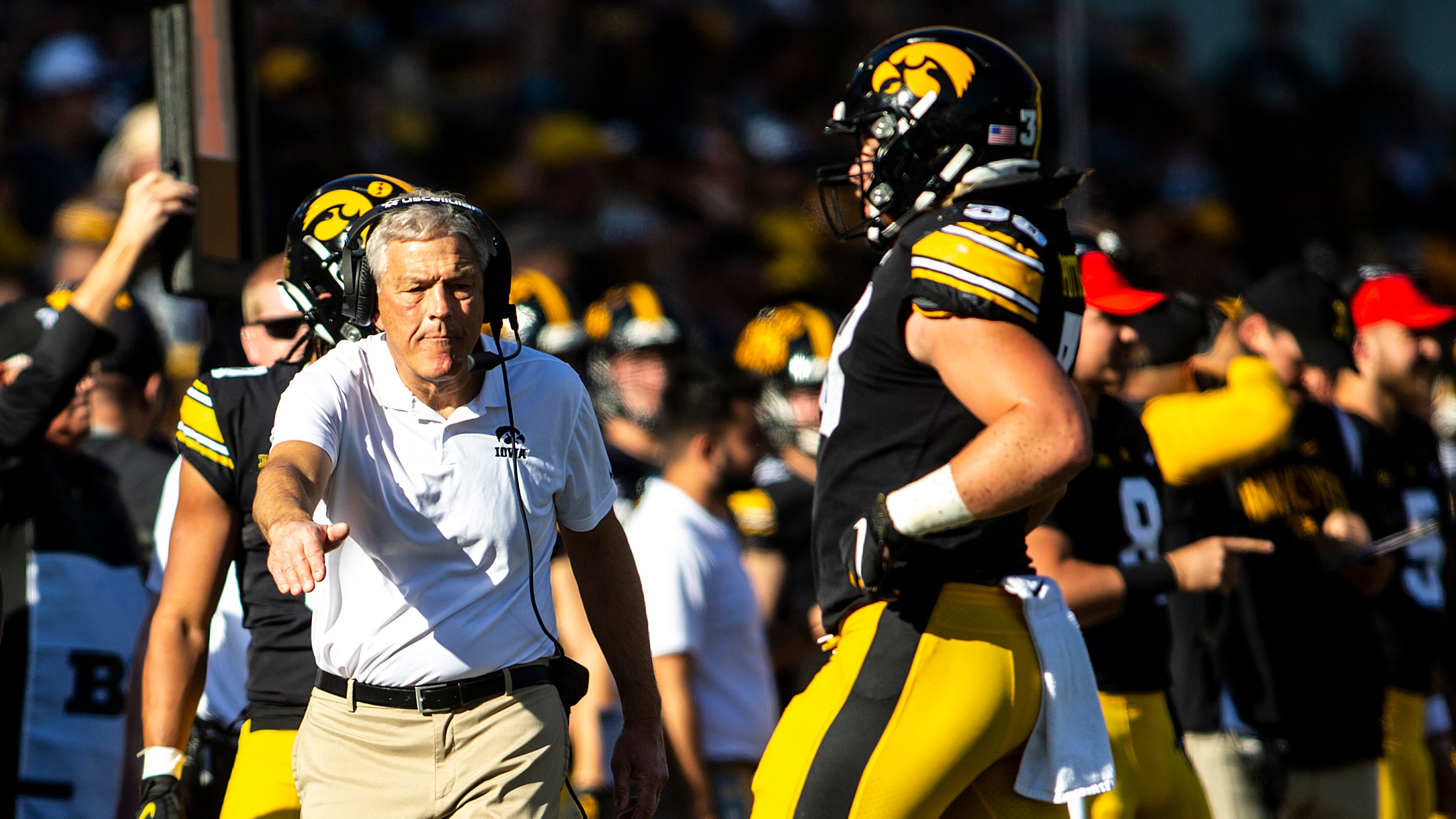 Iowa football vs. Wisconsin Live score updates from Big Ten game