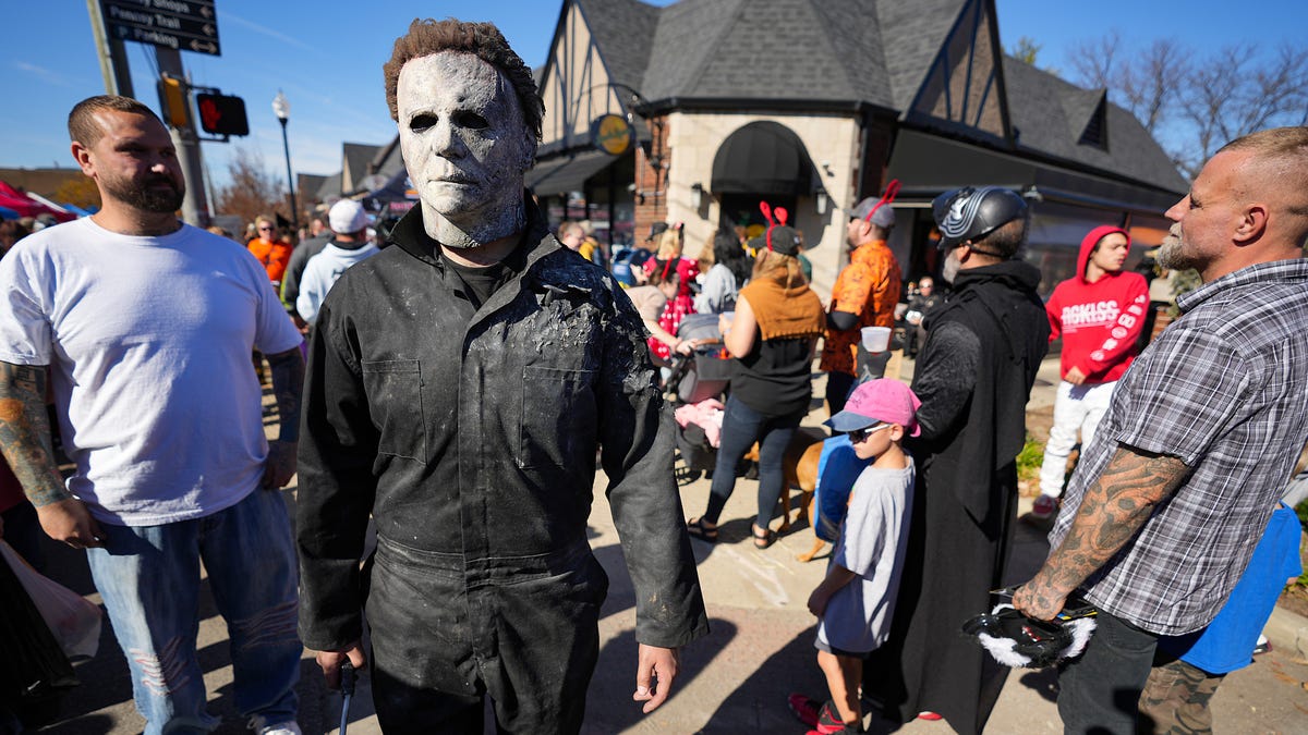 Historic Irvington Halloween Festival costumes come out to play