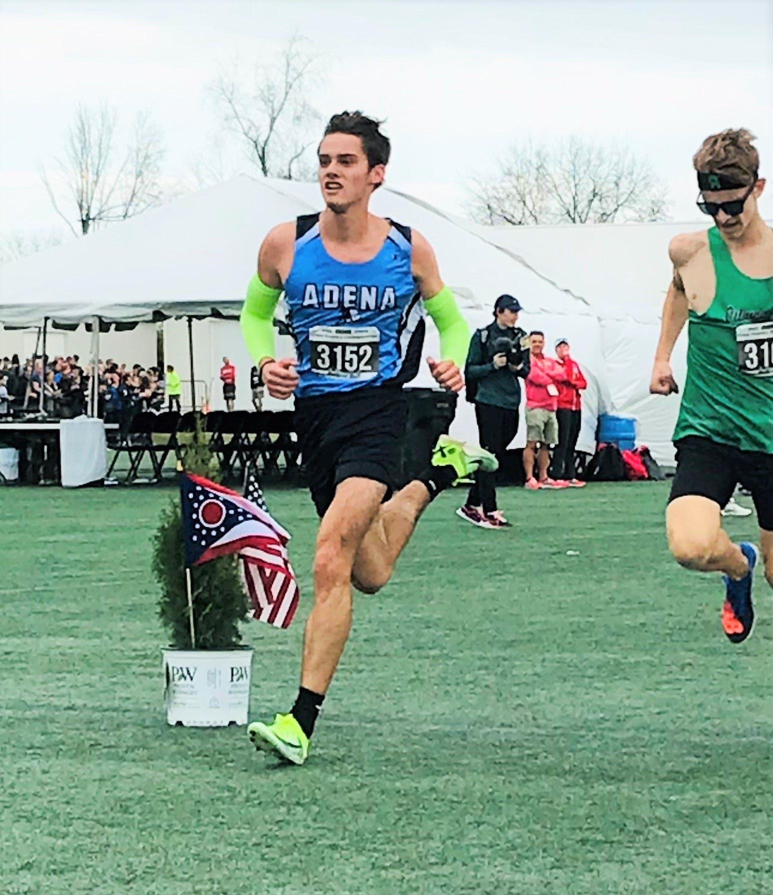 Area runners have a solid day at state cross country championships