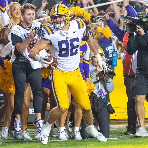 LSU tight end Mason Taylor celebrates after scorin