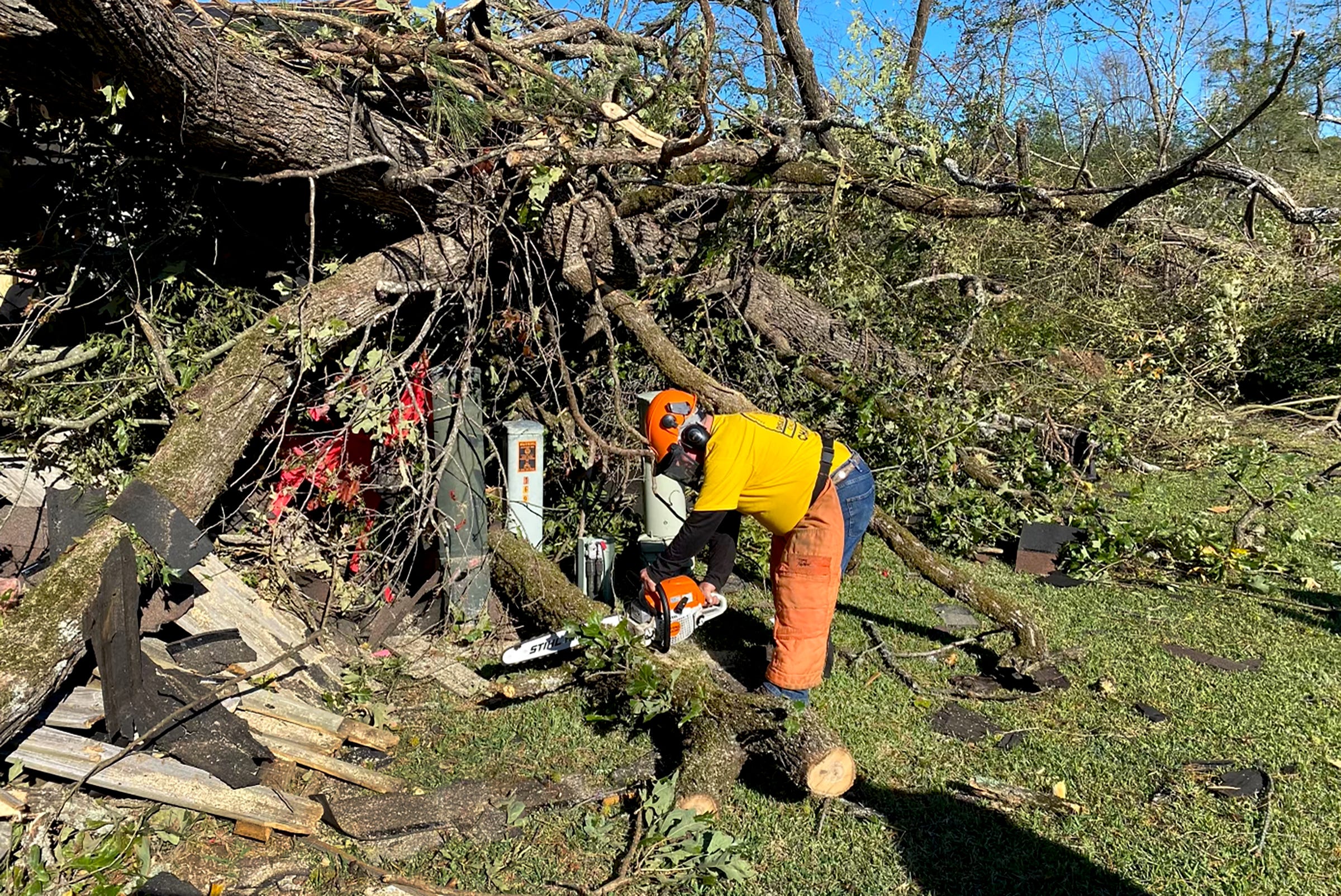 Oklahoma Baptist Disaster Relief Teams Converge On Idabel After Tornado