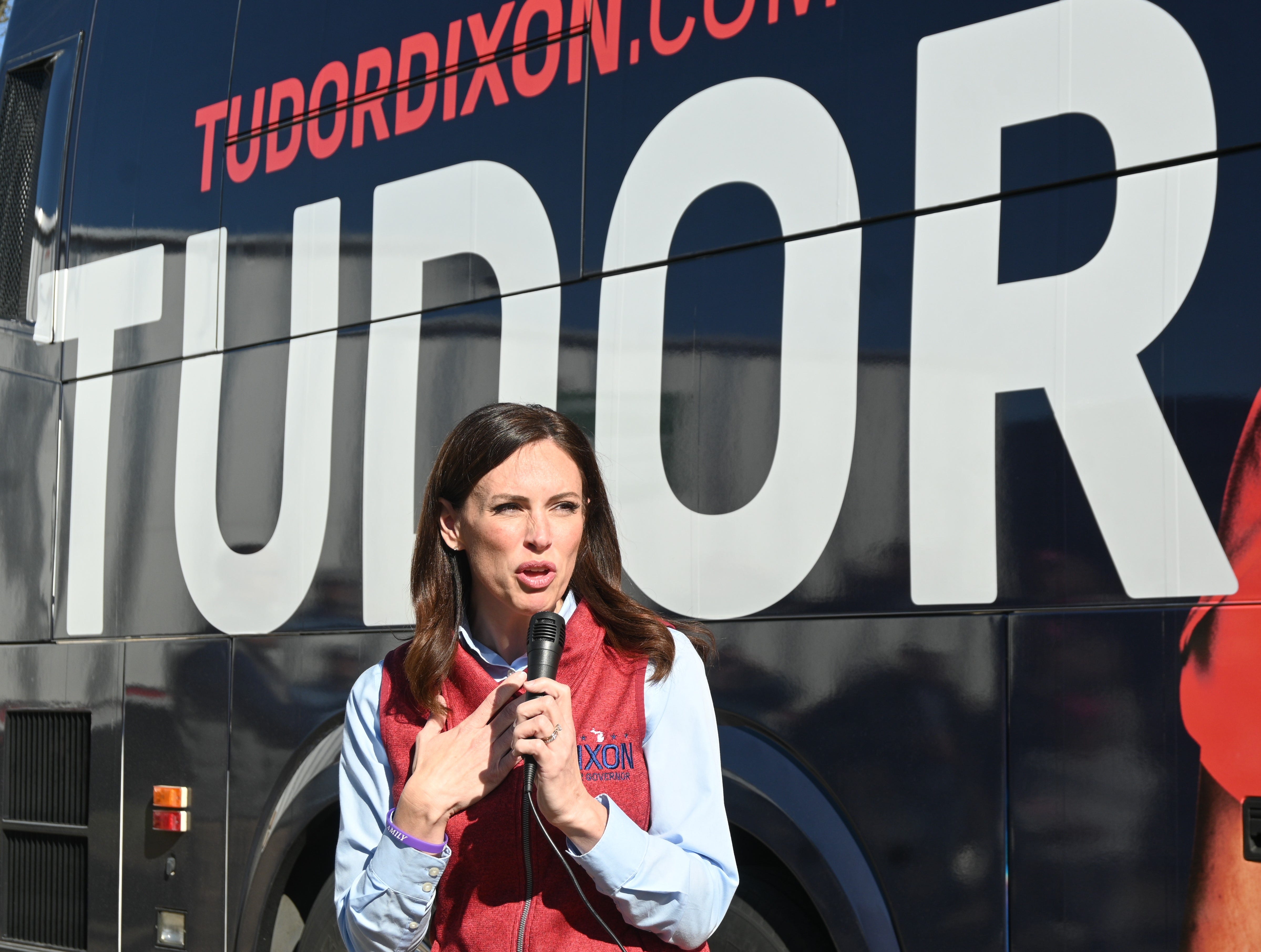 tudor dixon bus tour