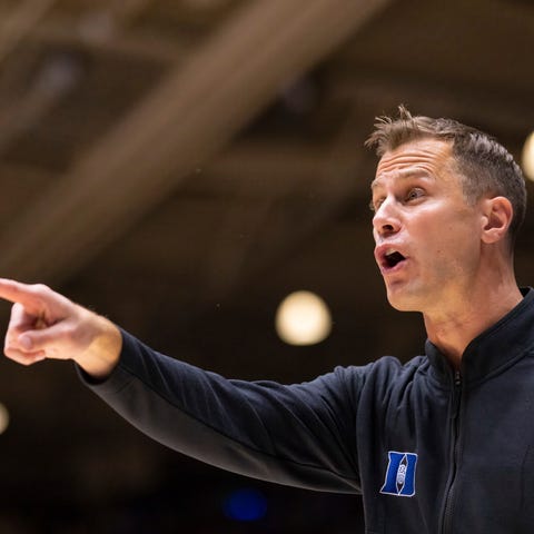 Duke head coach Jon Scheyer directs his team durin