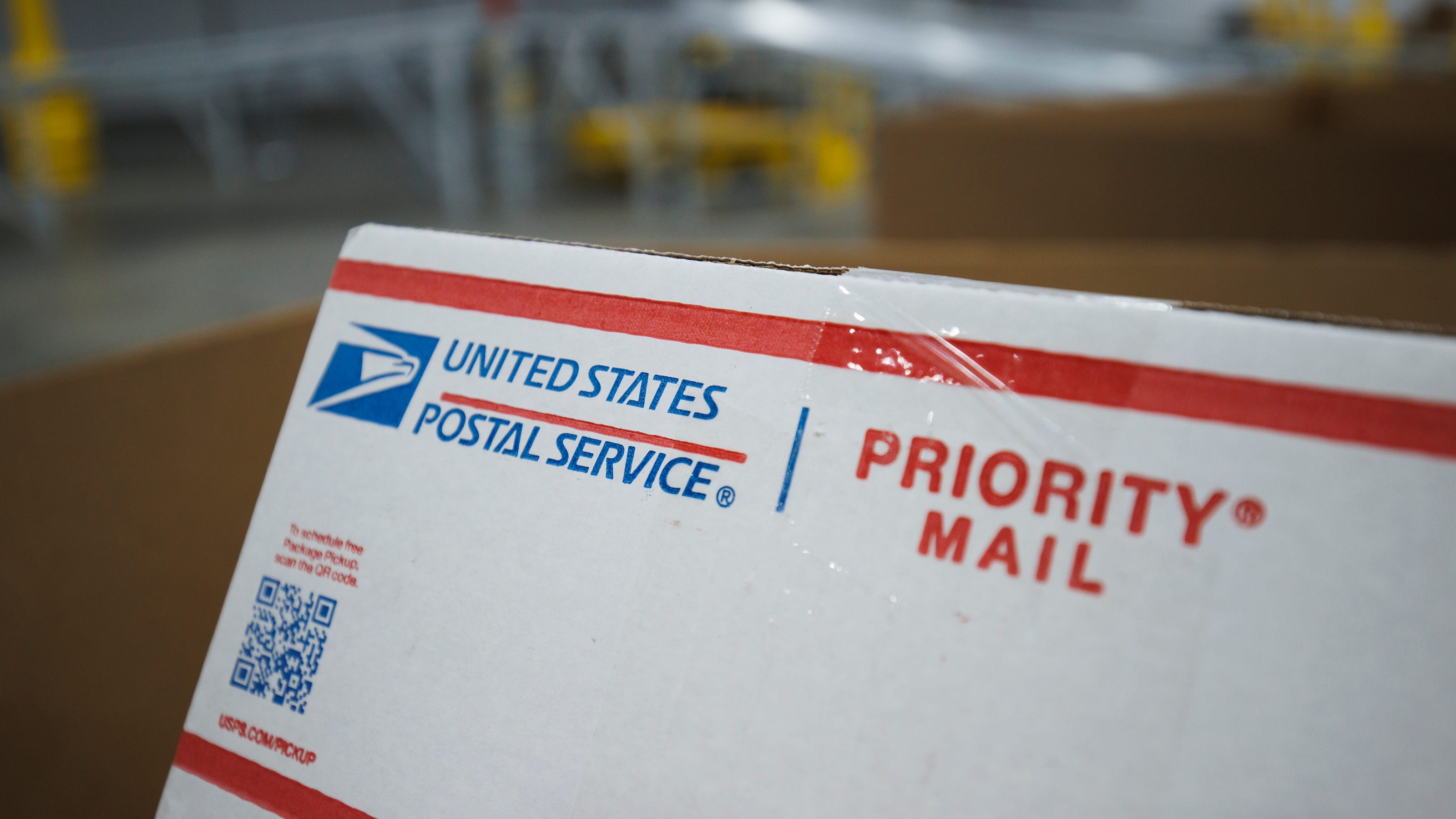 Holiday shipping deadlines for USPS, UPS, FedEx for Christmas delivery