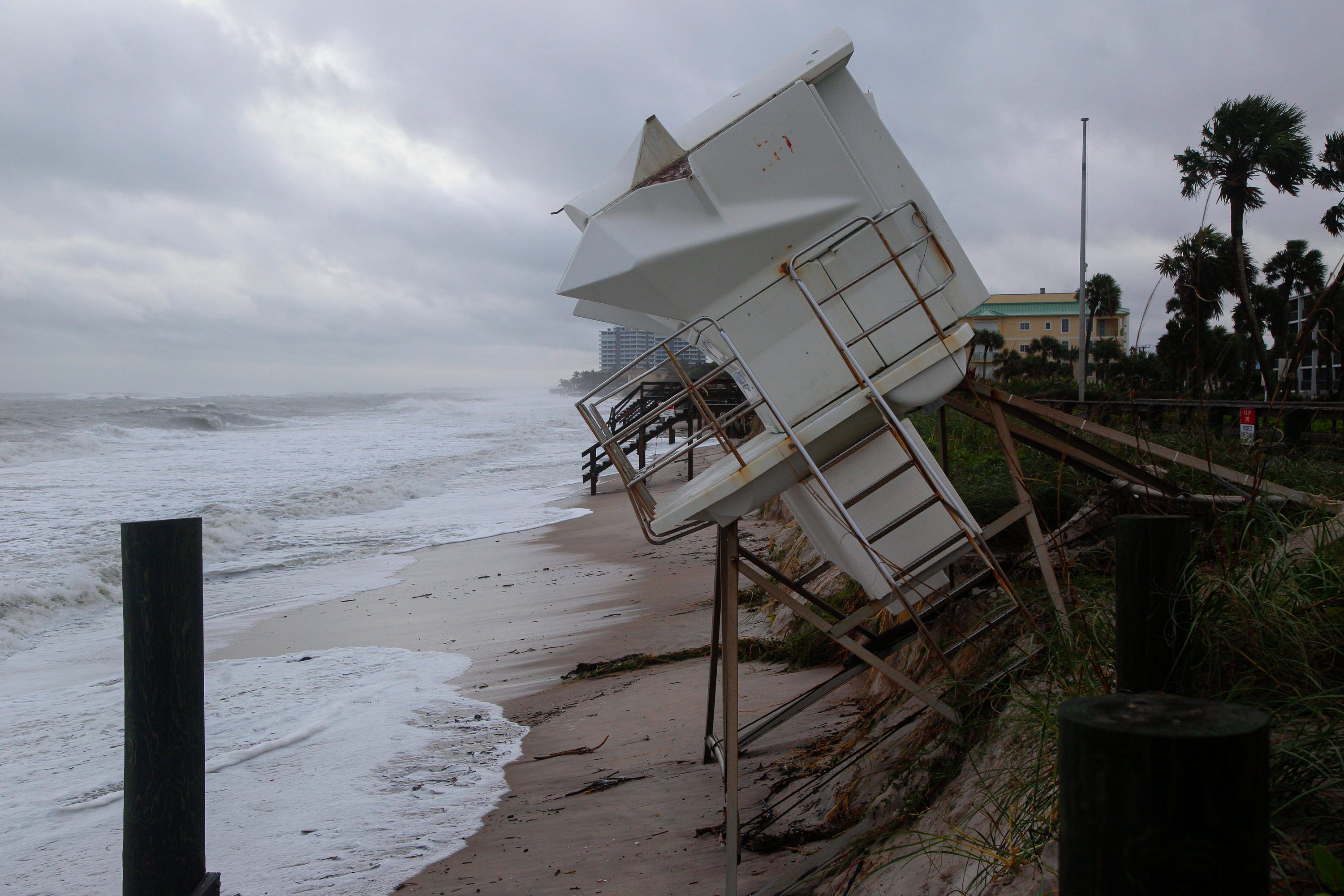 Damage From Hurricane Nicole Tropical Storm Daytona Beach Florida   08059e06 Fa21 4031 8306 6e134e6f839c TCN IRC HURRICANE NICOLE76 