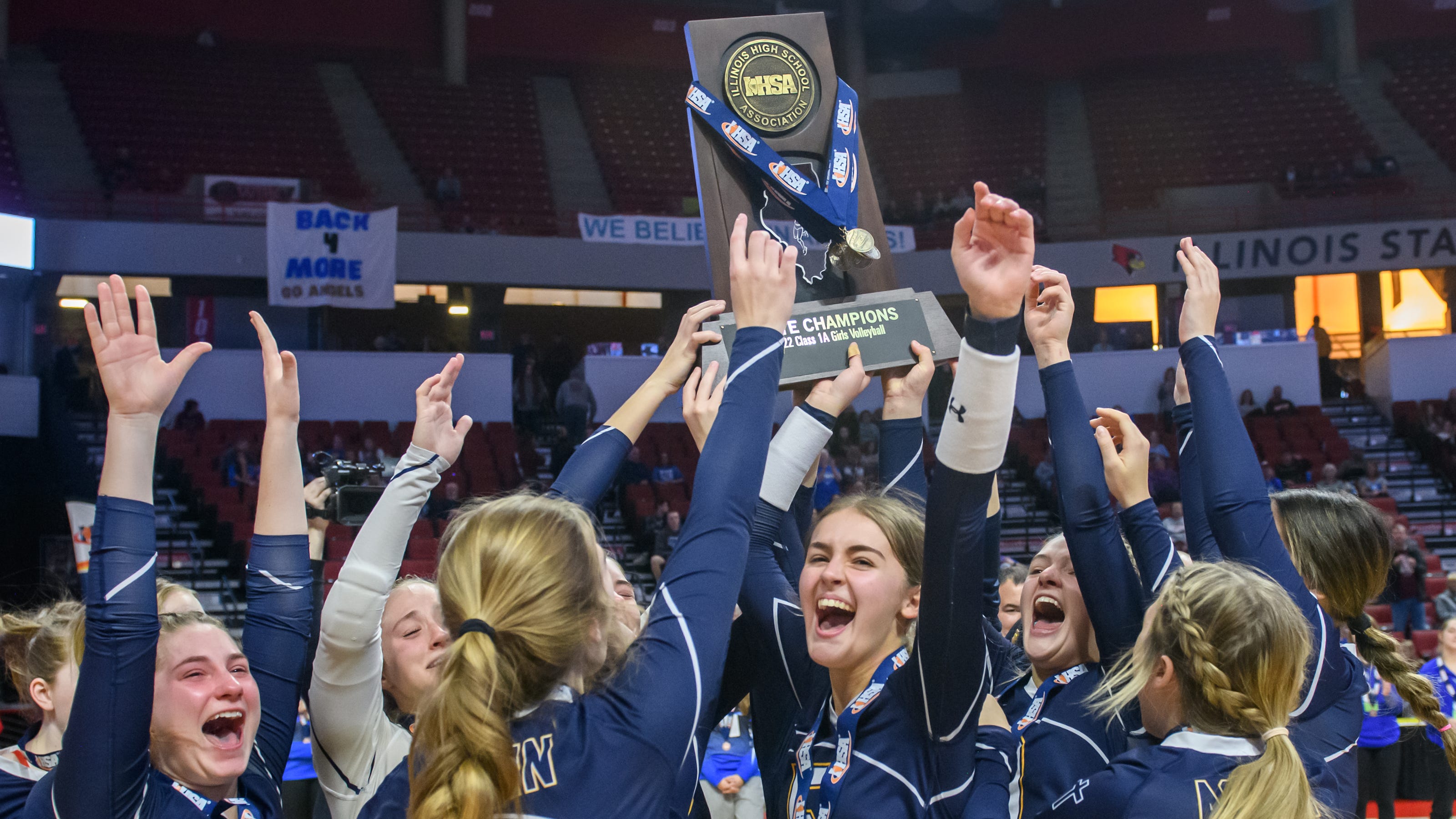 IHSA volleyball state finals Aquin defeats Lutheran to win 1A title
