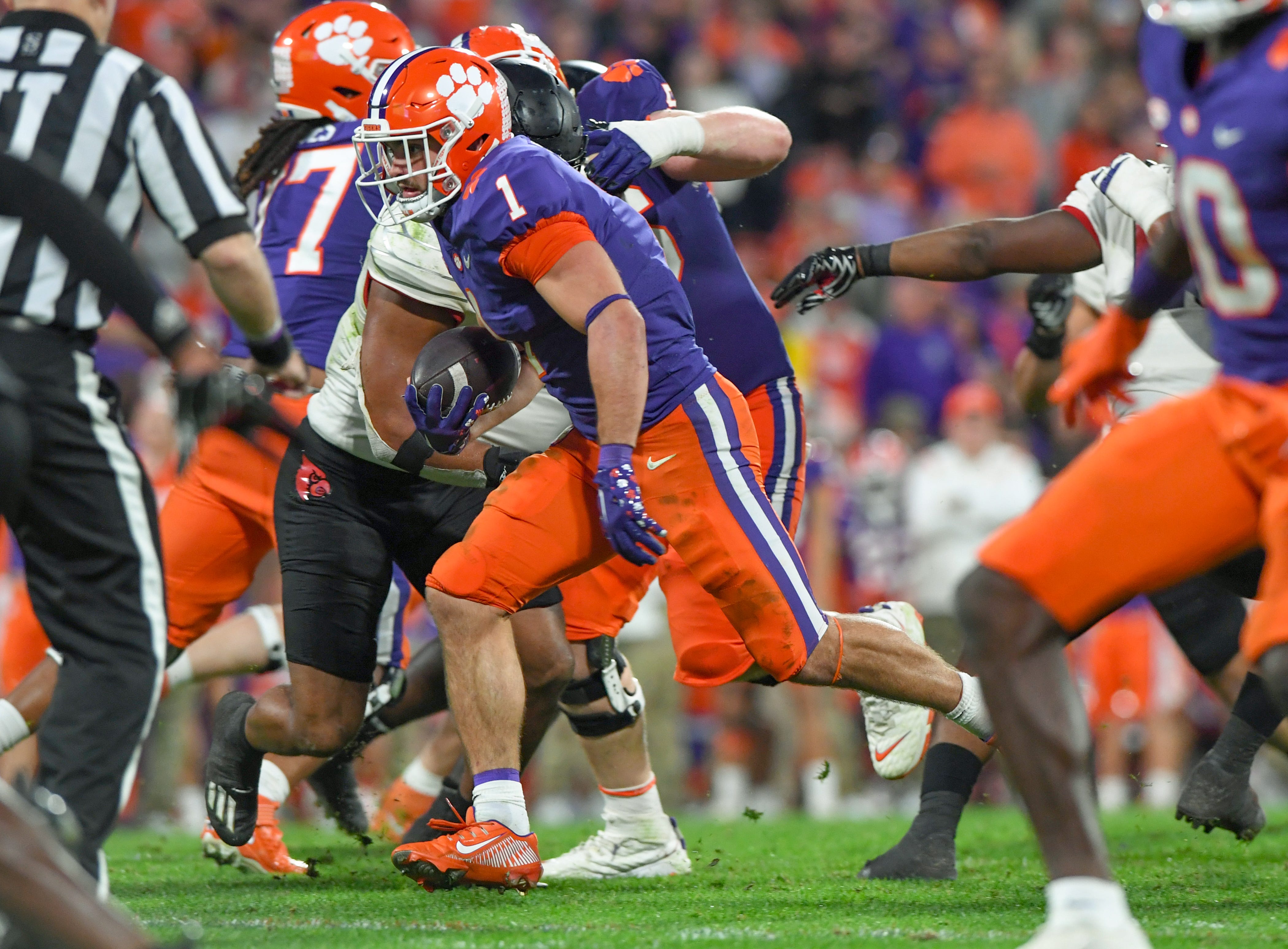 Will Shipley Hurdle: Clemson Football RB's TD Wows Twitter, Prep Coach