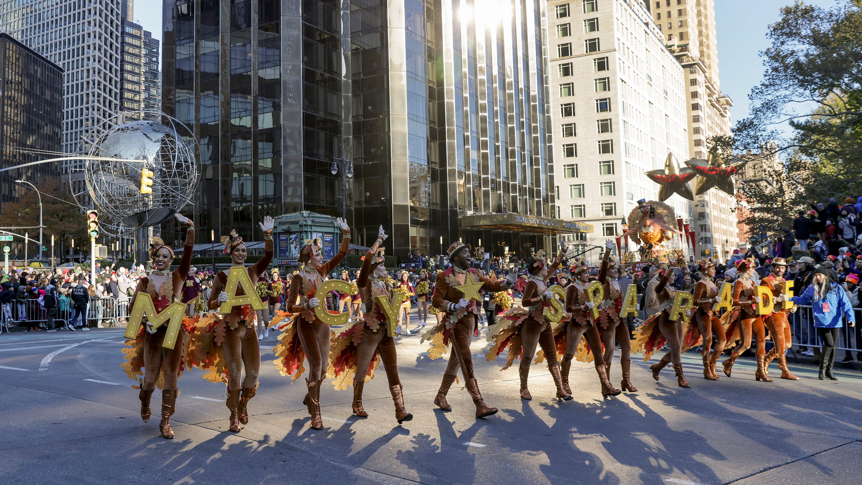Aladdin, Lea Michele, 'Lion King' Broadway hits Thanksgiving parade