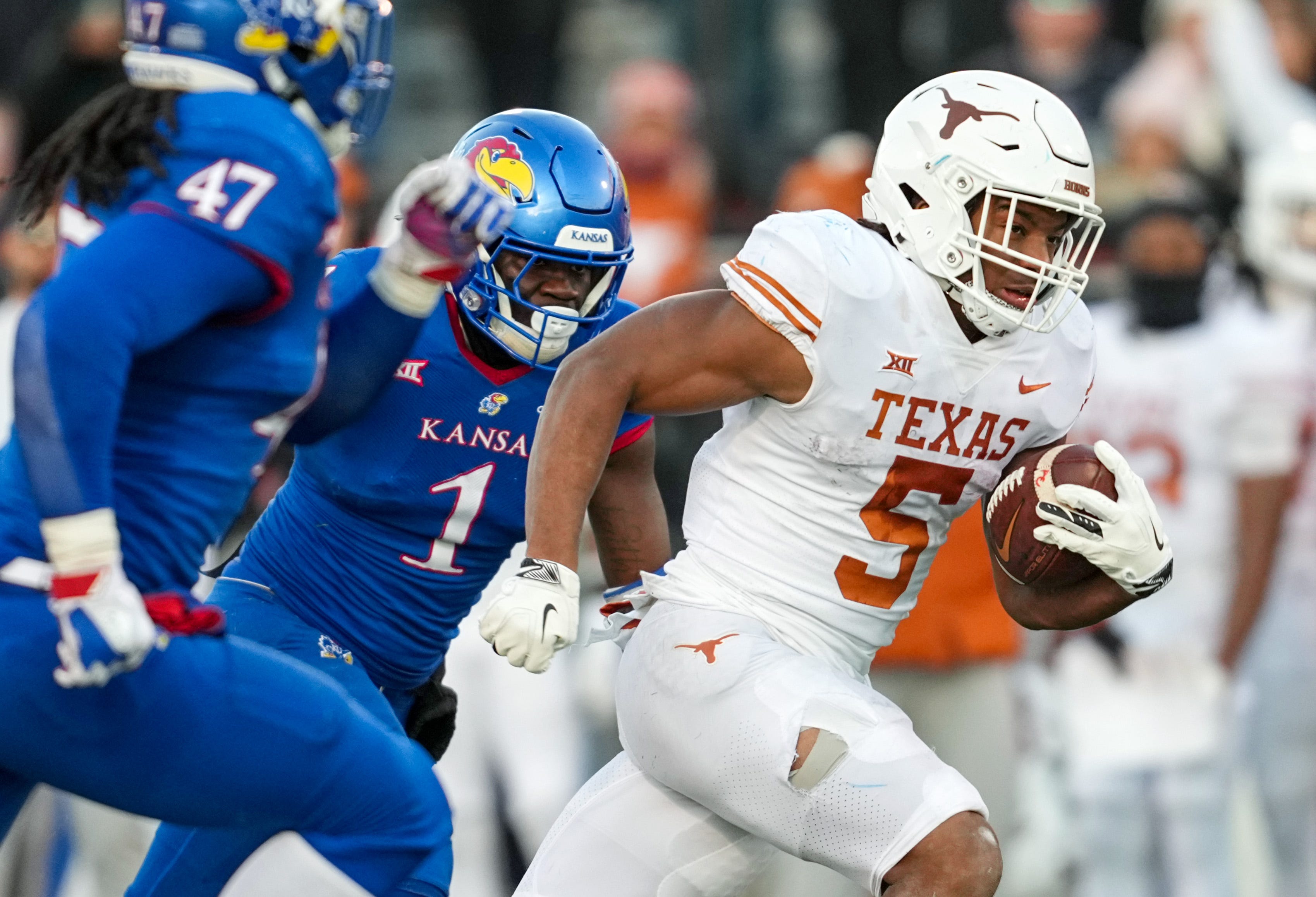 Can Texas' Bijan Robinson Outrun Corum, Brown For Doak Walker Award