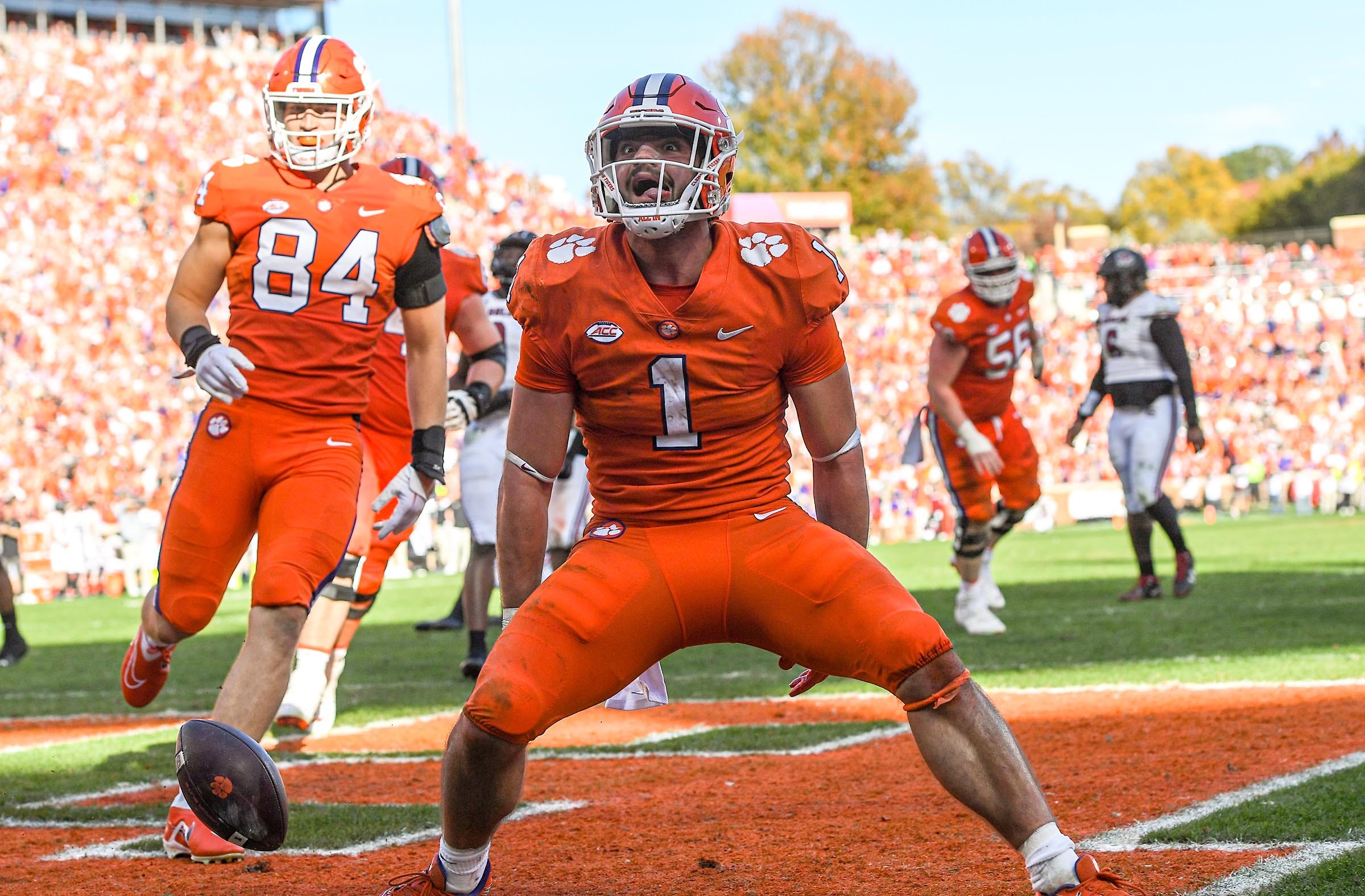 will-shipley-hurdle-clemson-football-rb-s-td-wows-twitter-prep-coach