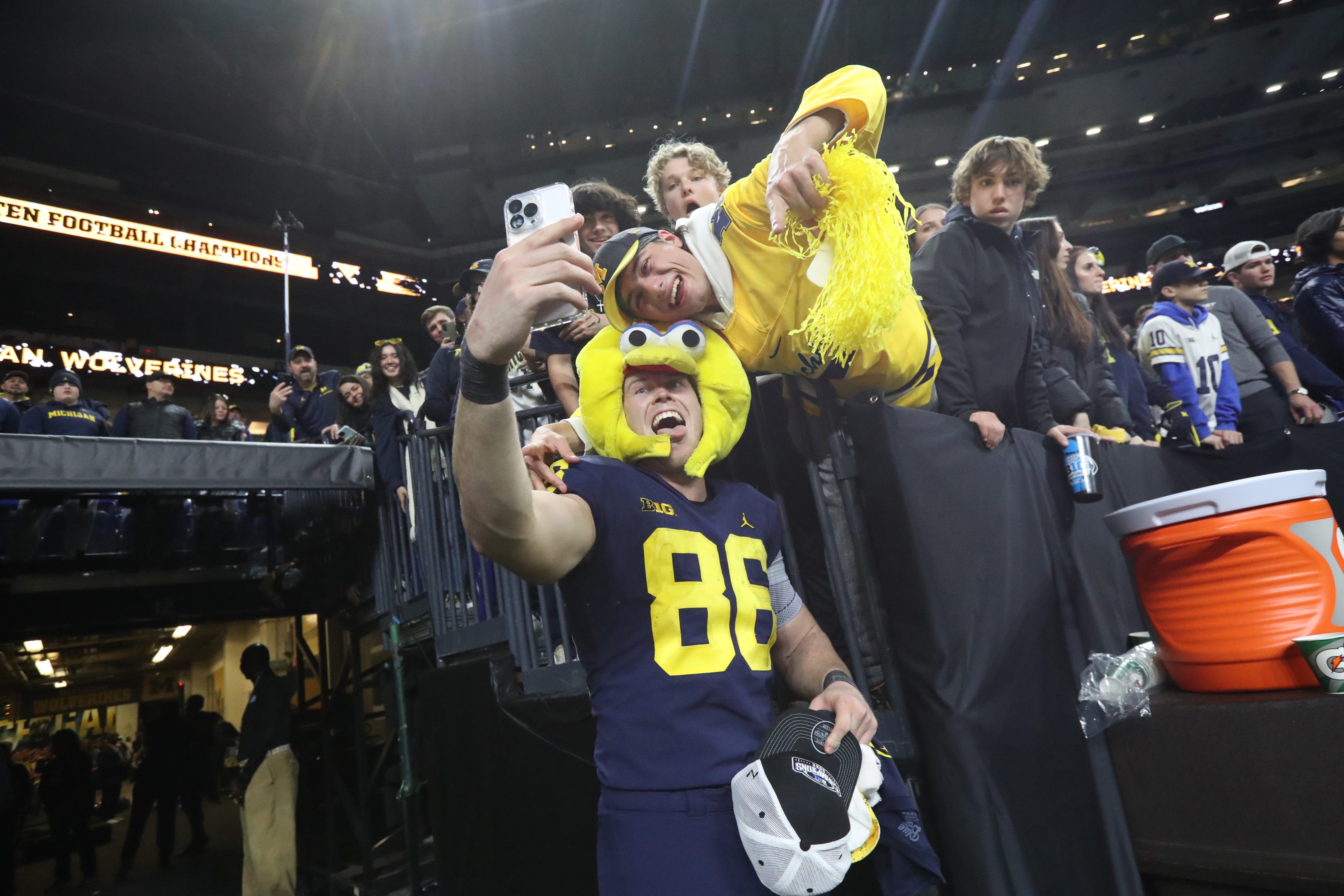 Michigan TE Luke Schoonmaker Declares For 2023 NFL Draft