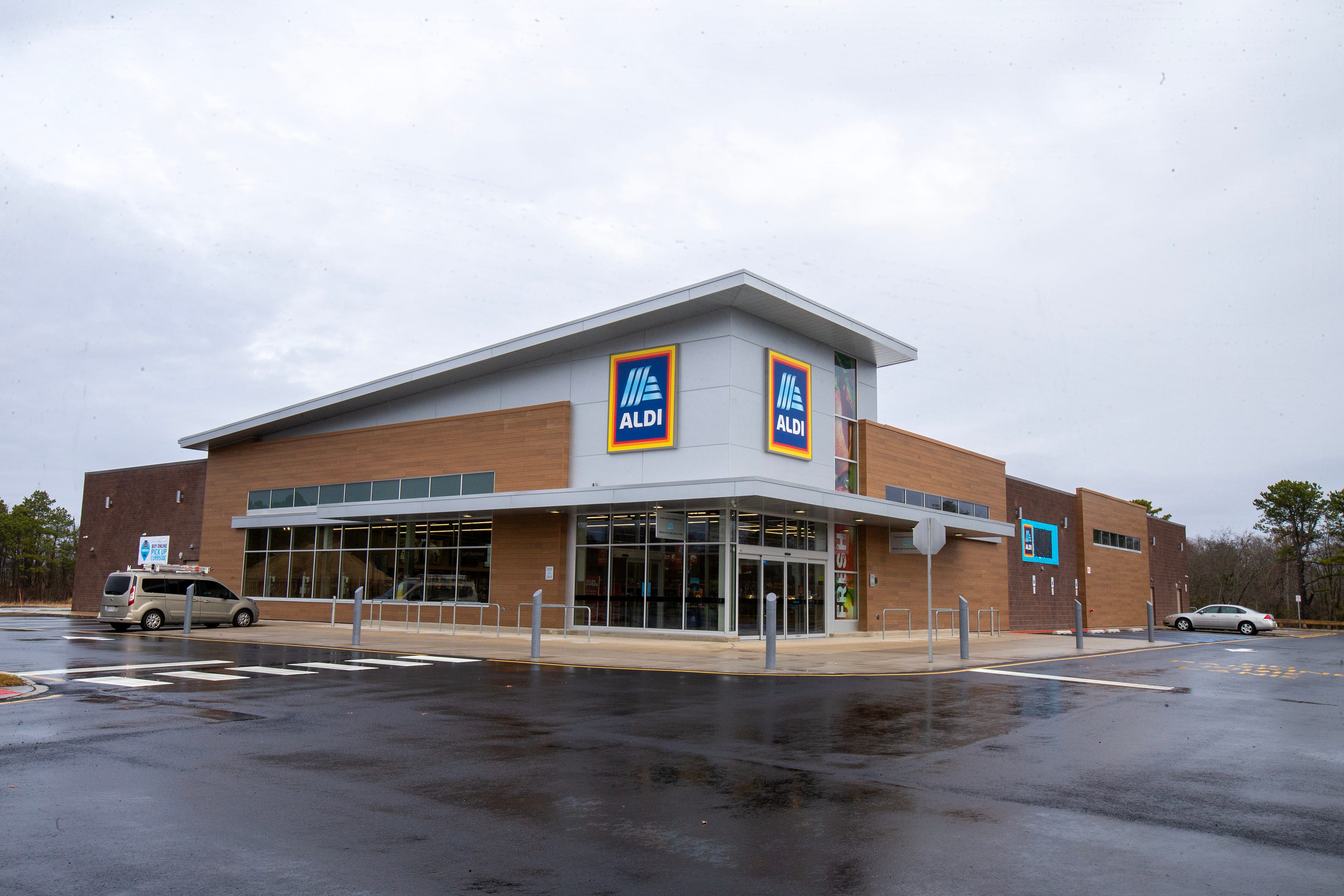 New Brick NJ Aldi Supermarket Opening At Old Foodtown Location