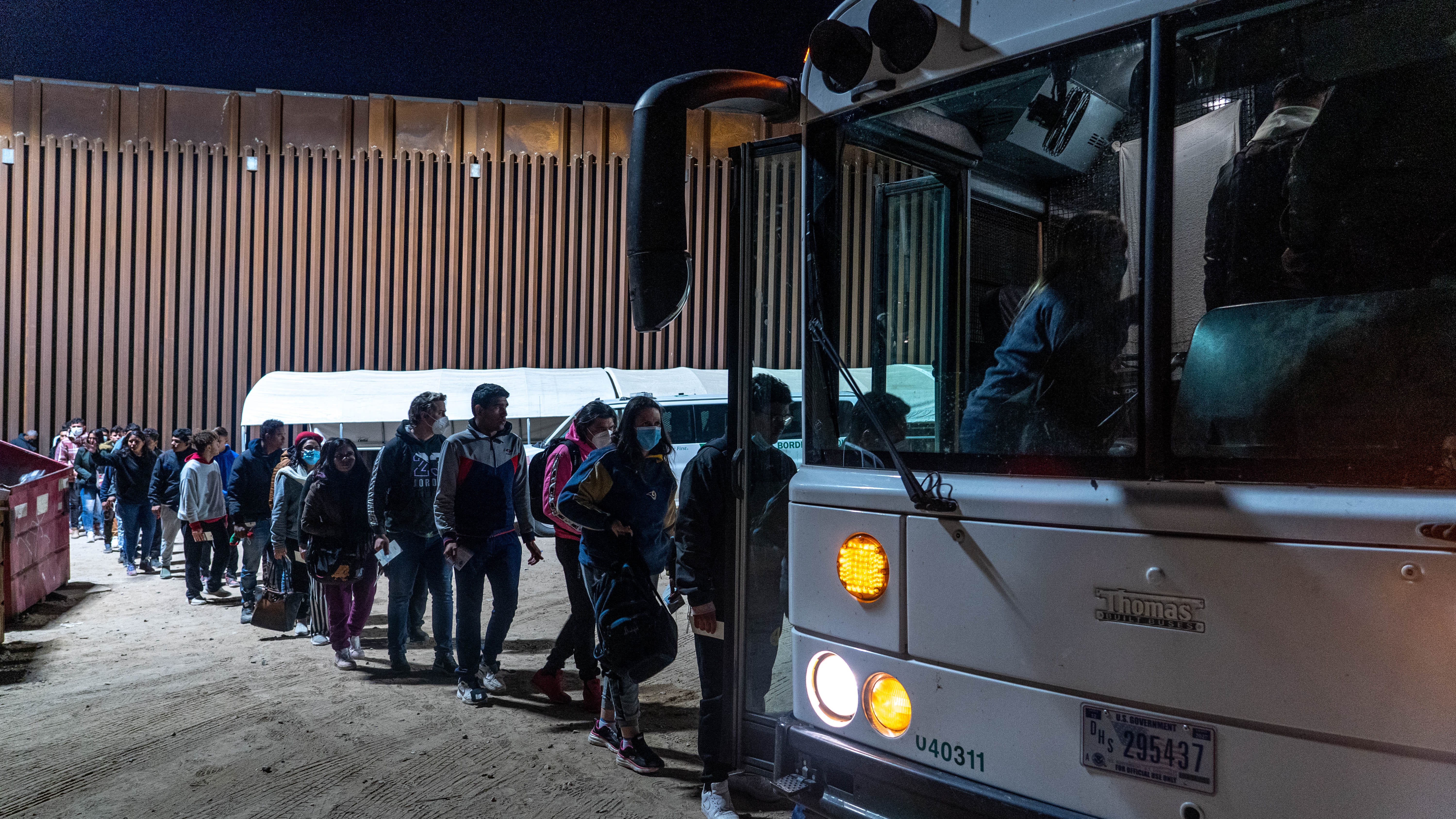 Bus Blackmail Sex Video - How cartels profit from migrants' desperation along U.S.-Mexico border