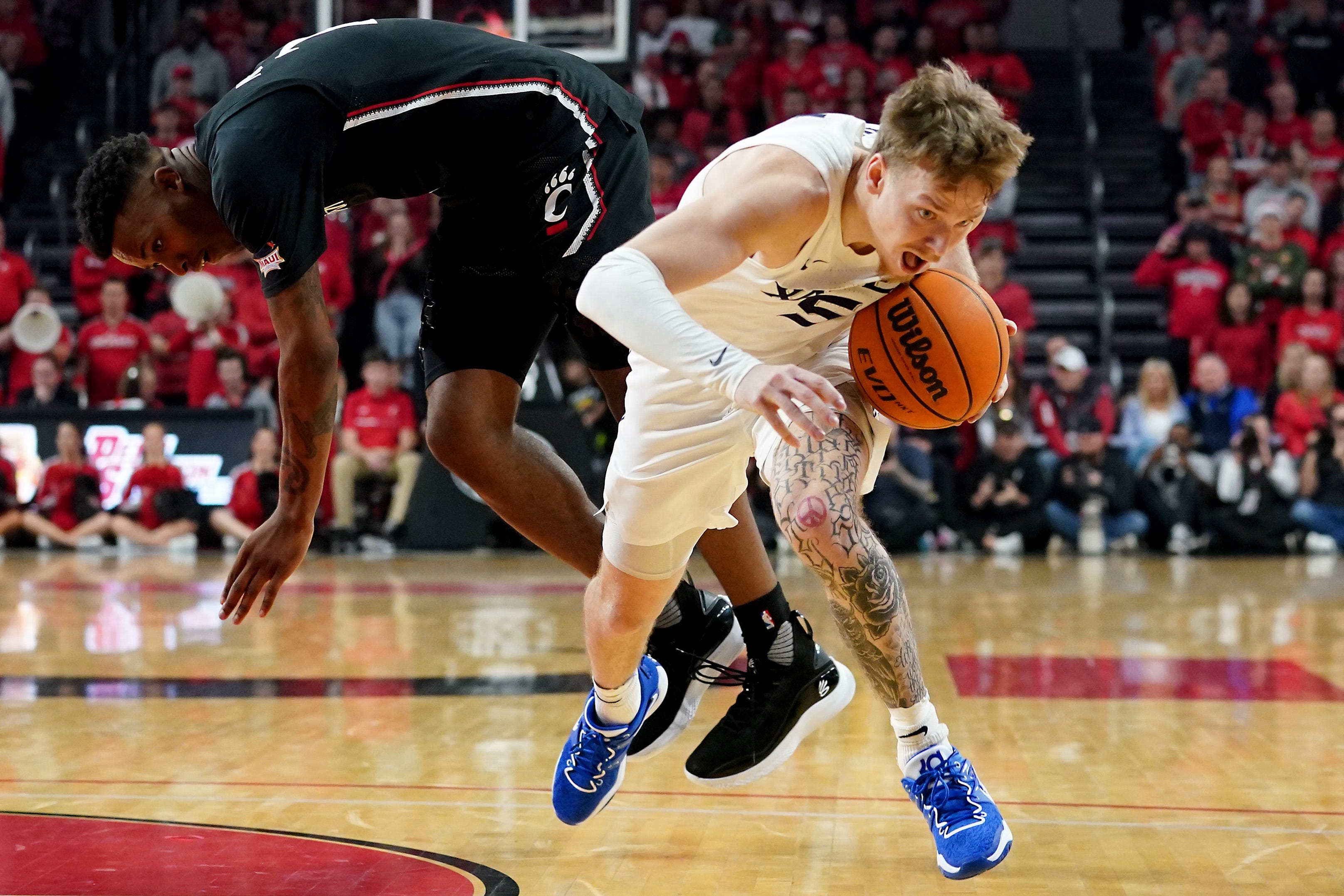 Xavier Basketball Never Trails In Crosstown Shootout Win Over UC