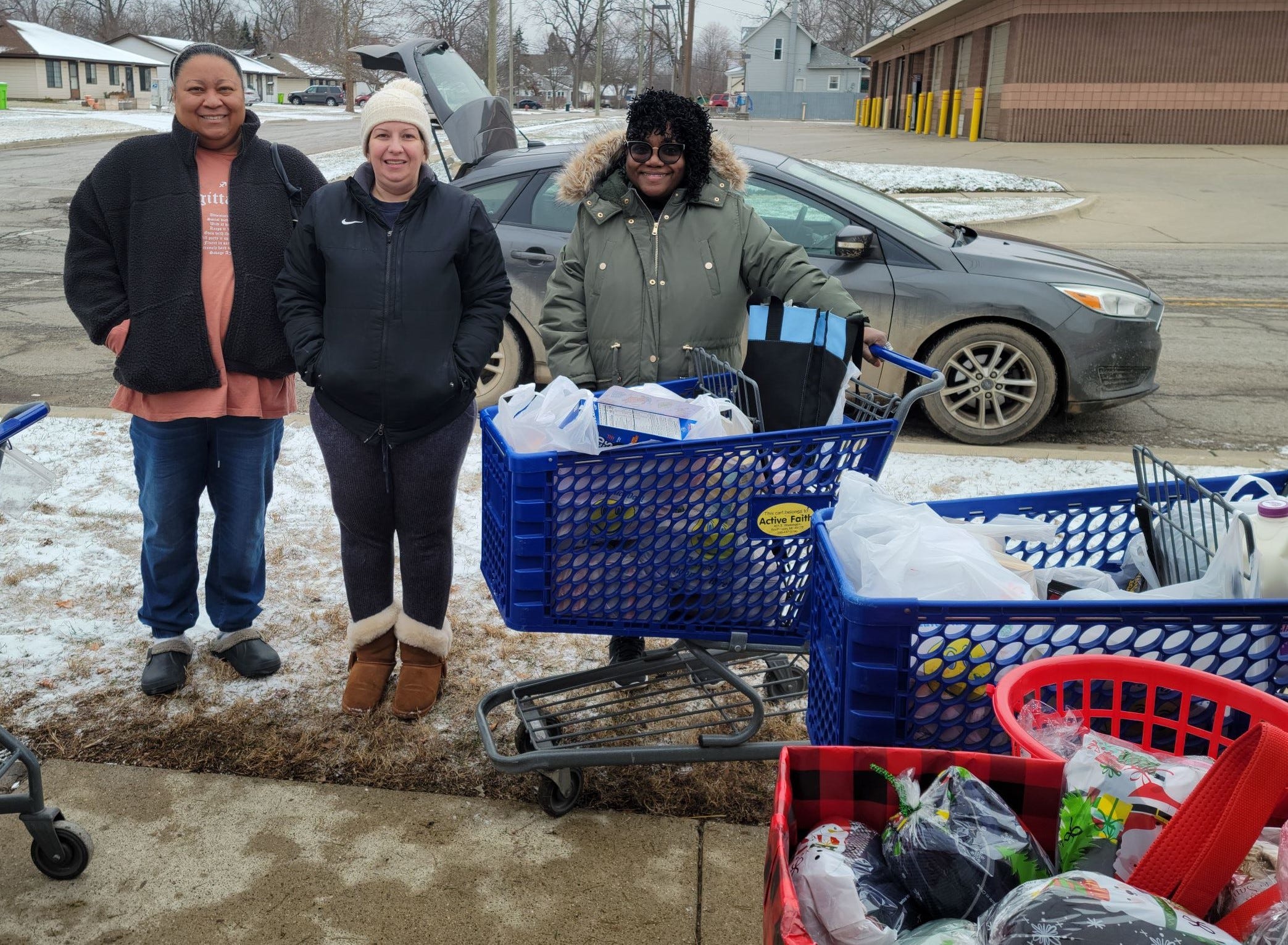 chuck waggin pet food pantry