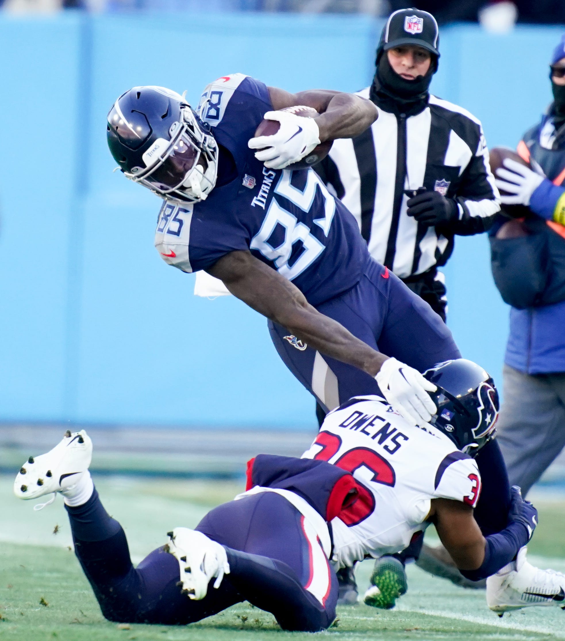 Mike Vrabel Sends Challenge To Tennessee Titans With Playoffs On Line