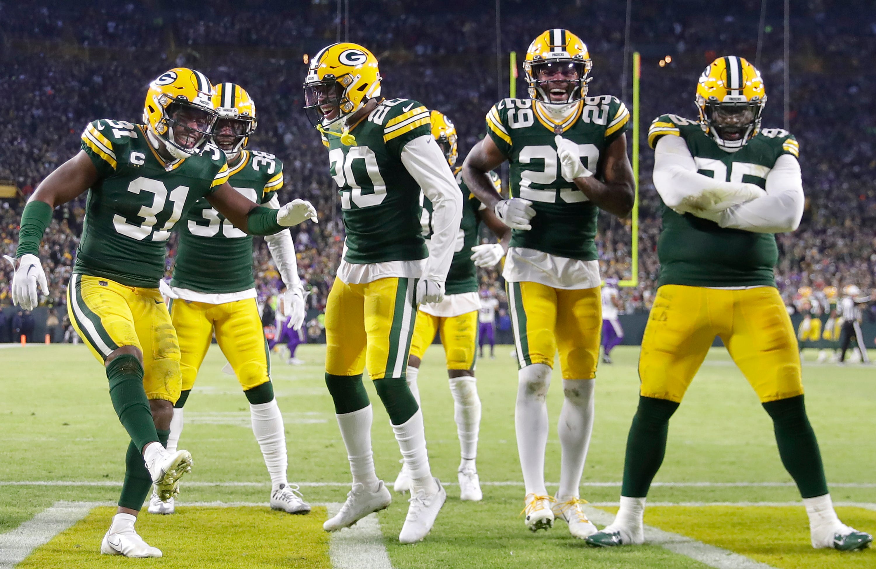 packers-ticket-prices-soar-as-playoff-hopes-come-down-to-final-game