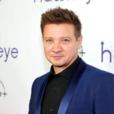 NEW YORK, NEW YORK - NOVEMBER 22: Jeremy Renner at