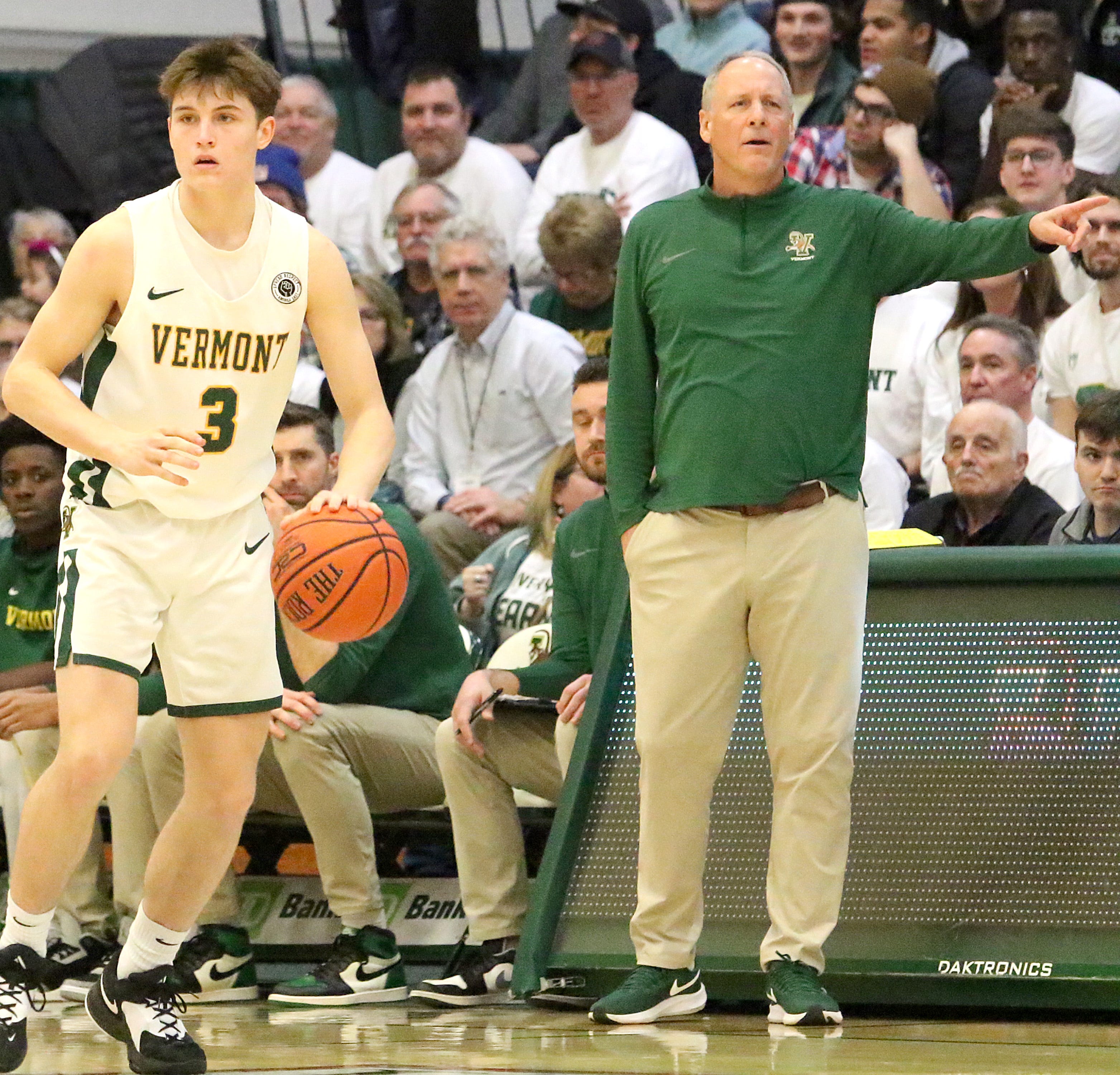 Vermont basketball: Becker eclipses Brennan as Cats silence Bryant