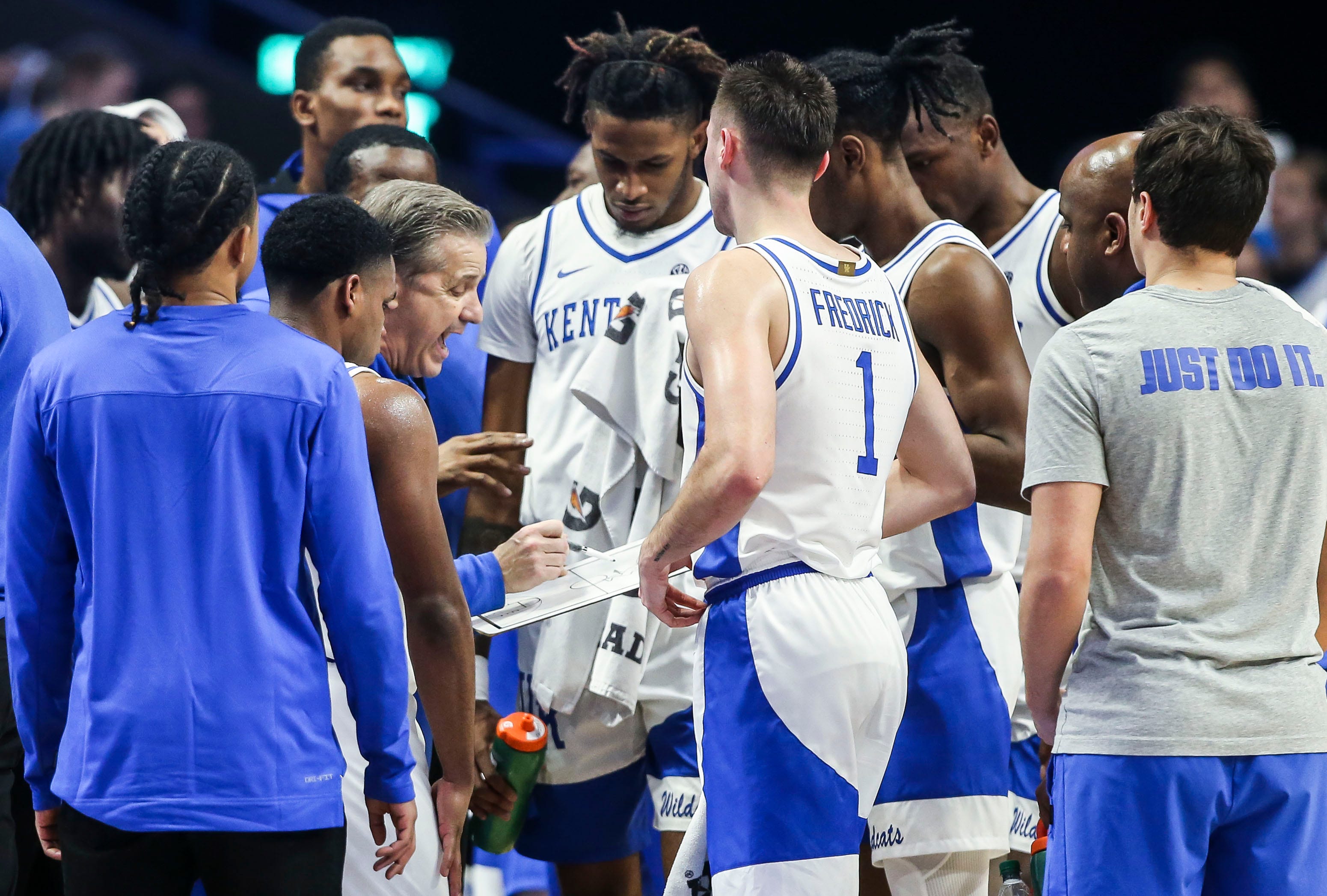 Kentucky vs Tennessee basketball Live updates, score, highlights as