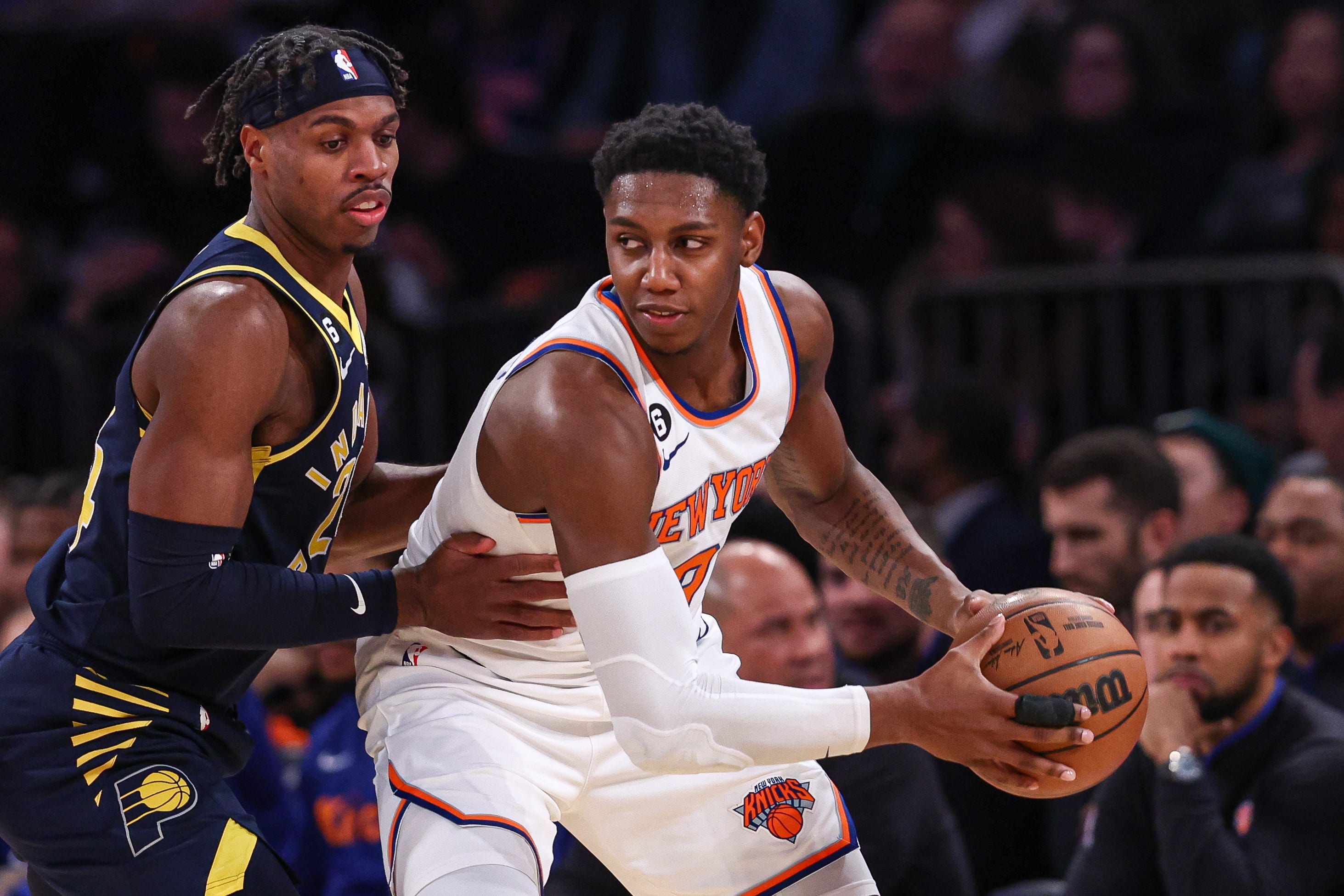 Pacers lose to Knicks, lose Tyrese Haliburton to knee injury