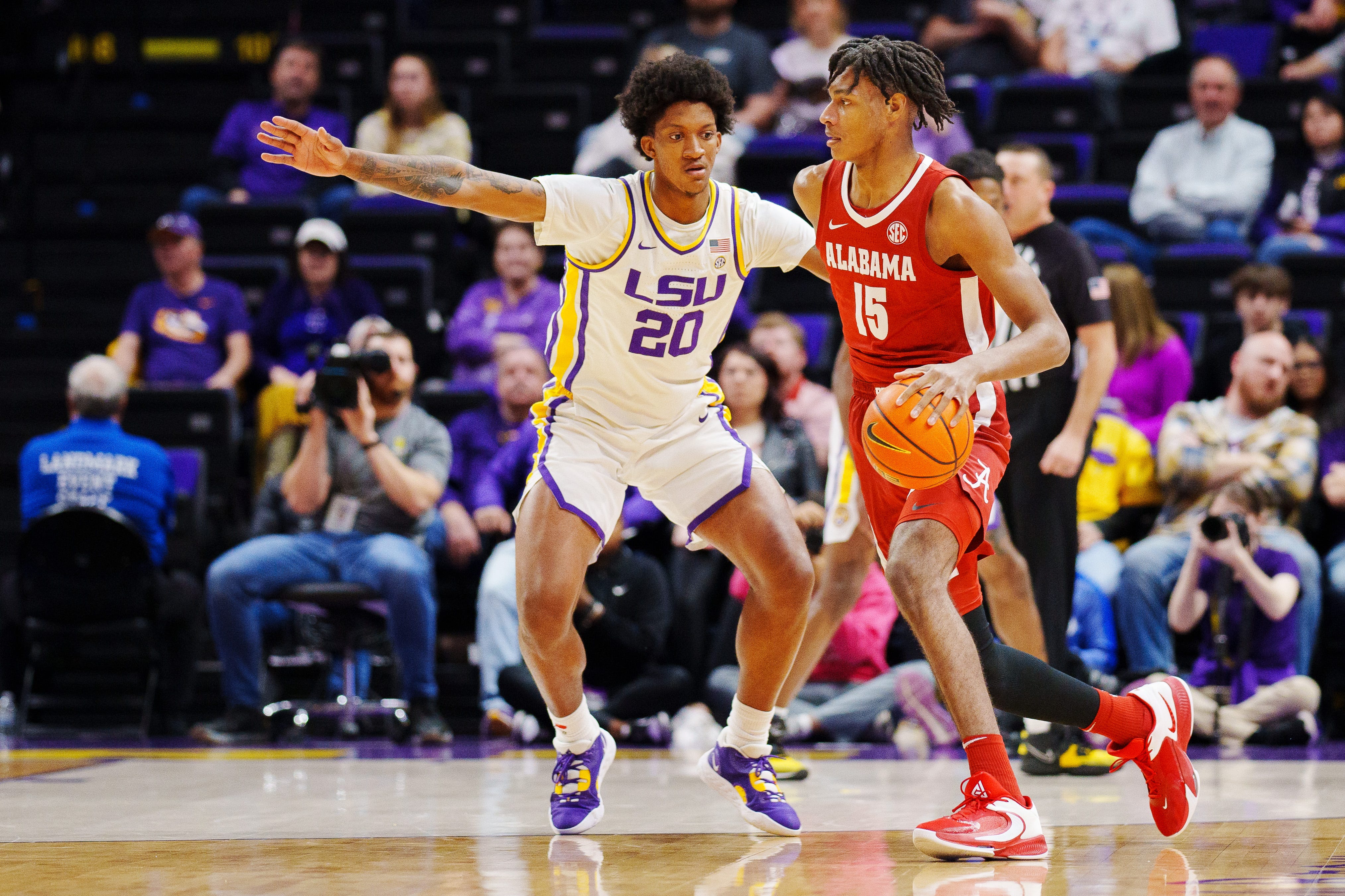 Alabama Fights Off LSU, Stays Undefeated In SEC Play