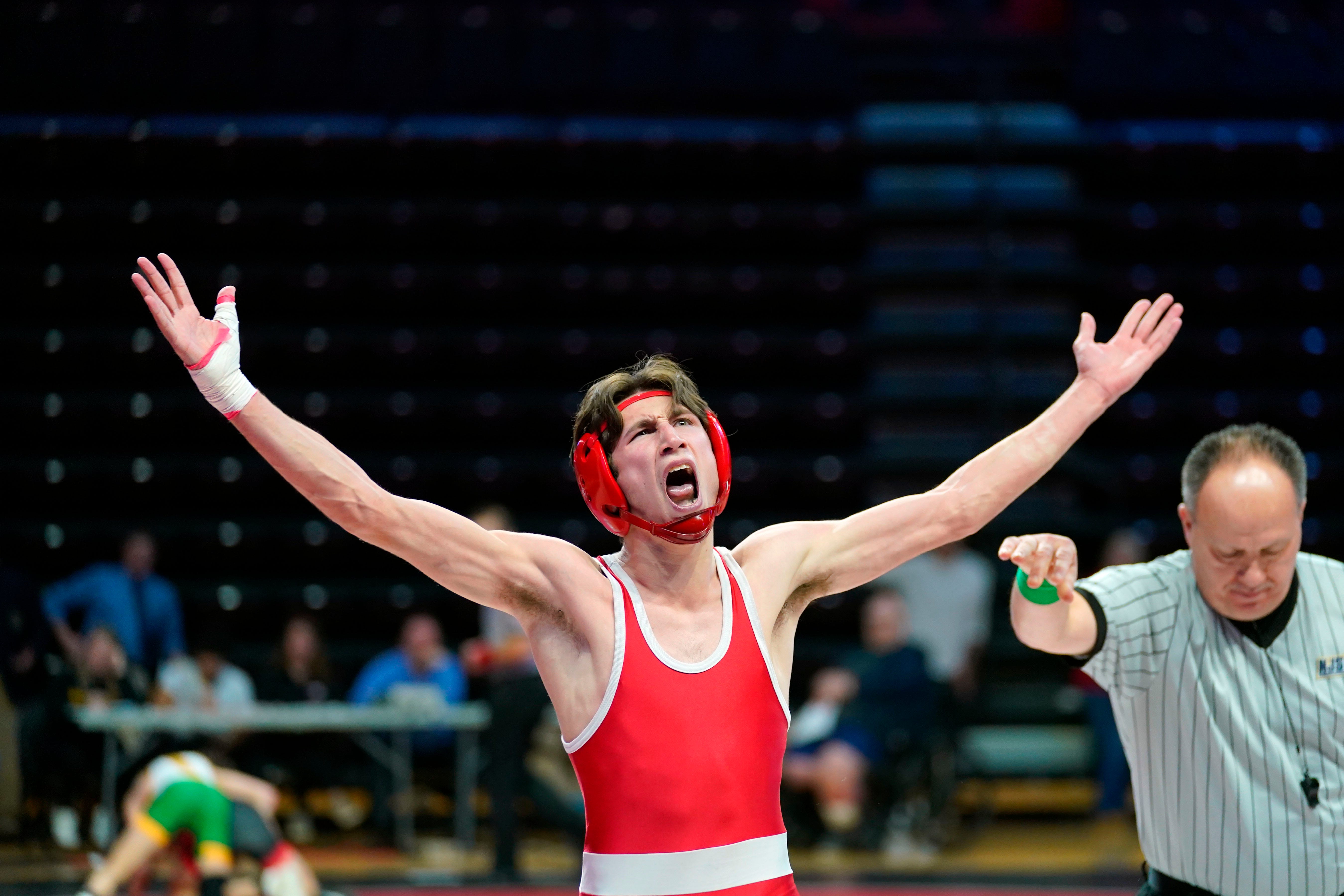 High Point NJ Wrestling Outlasts Gov. Livingston To Win State Title