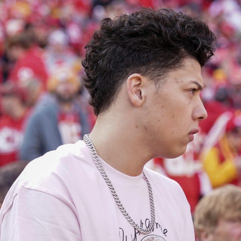 Jackson Mahomes before the 2022 AFC Championship G