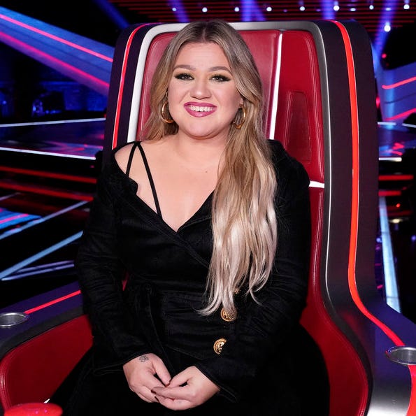 THE VOICE -- "Blind Auditions" Episode 2301  -- Pictured: Kelly Clarkson -- (Photo by: Evans Vestal Ward/NBC)