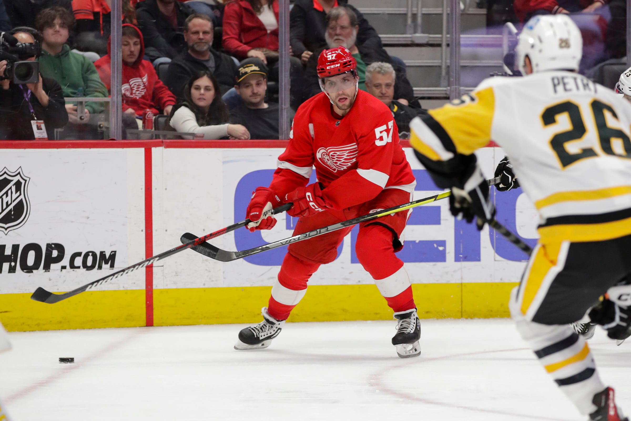 Detroit Red Wings beat Carolina Hurricanes, 3-2: Game thread recap