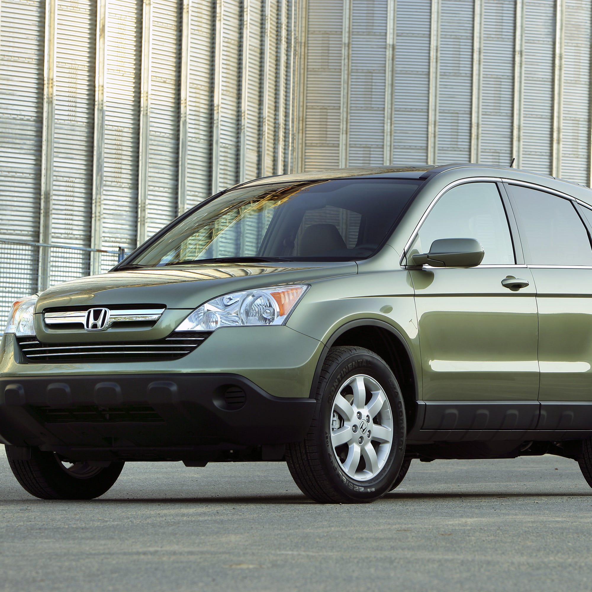 A 2007 Honda CR-V EX-L with Navigation.