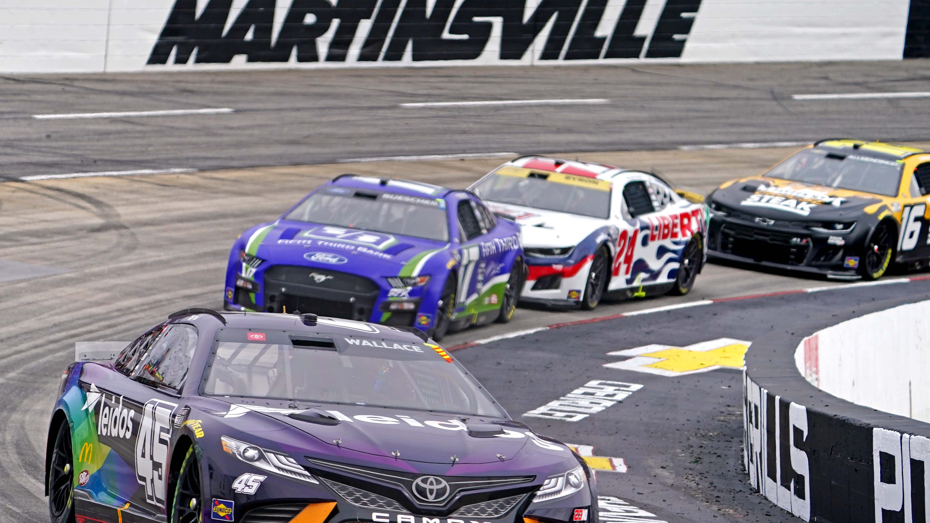 NASCAR Martinsville Starting lineup, TV schedule for Sunday's Cup