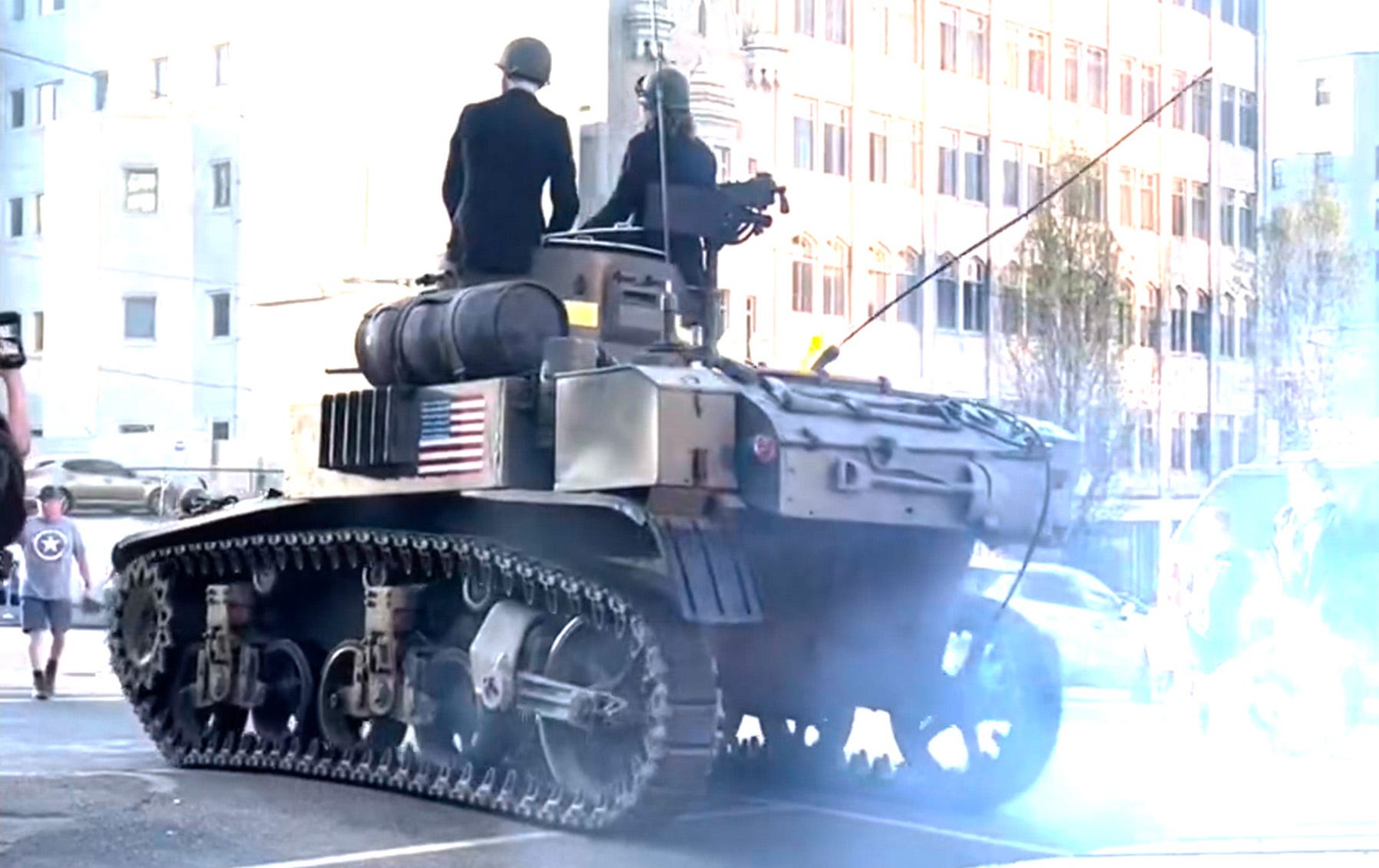 Teens go to prom in WWII tank at Camas High School in Washington