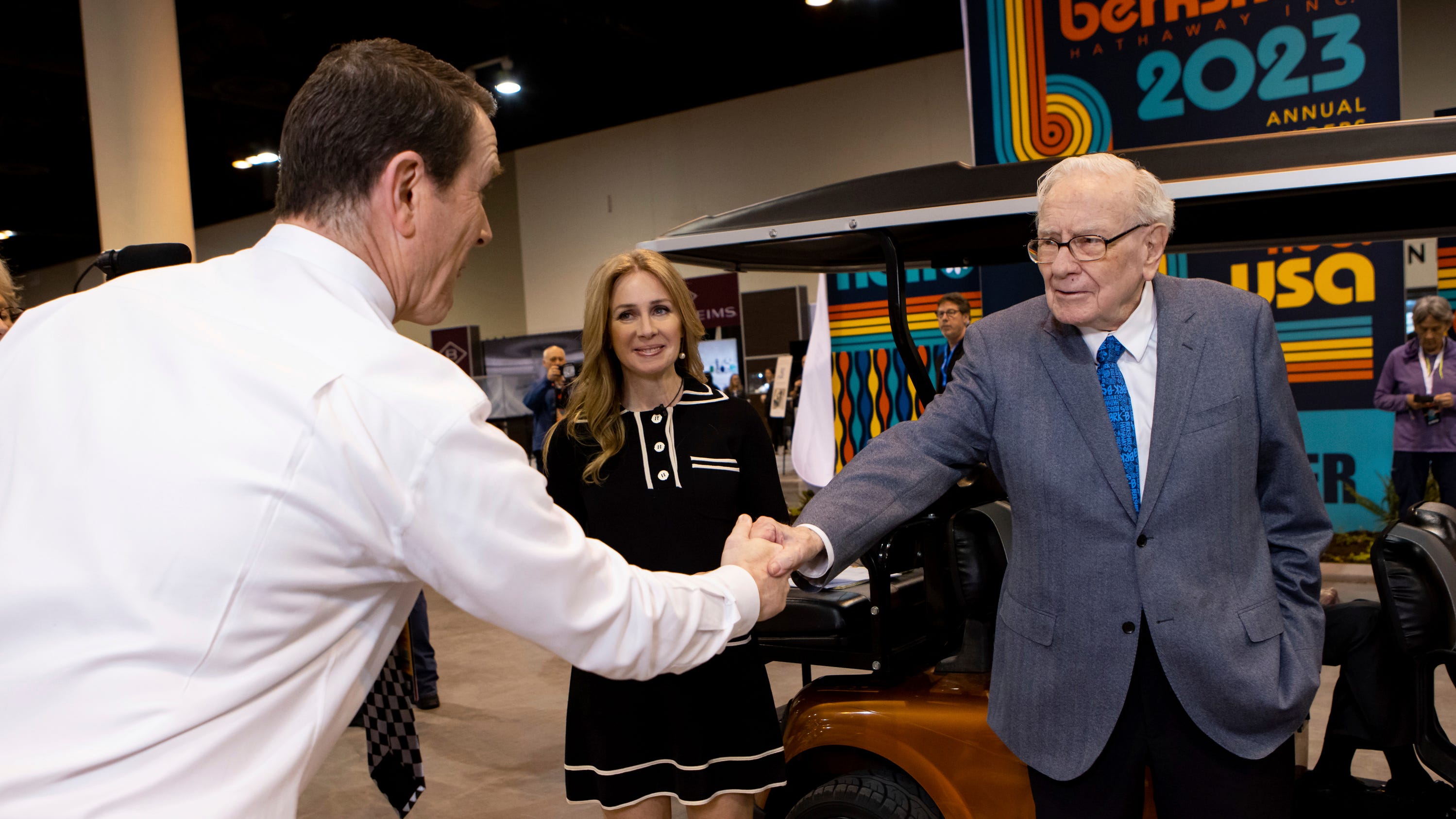 Warren Buffett, Charlie Munger discuss profits, AI and more at