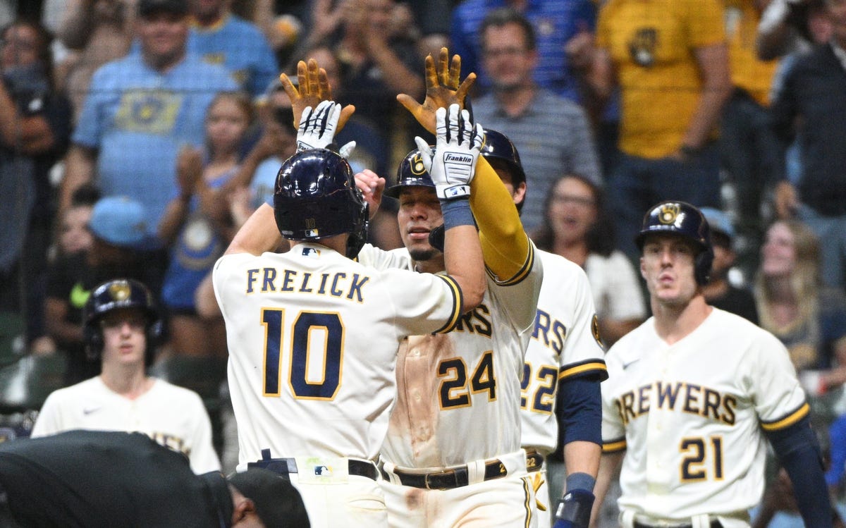 Willson Contreras Props, Betting Odds and Stats vs. the Brewers - August  19, 2022