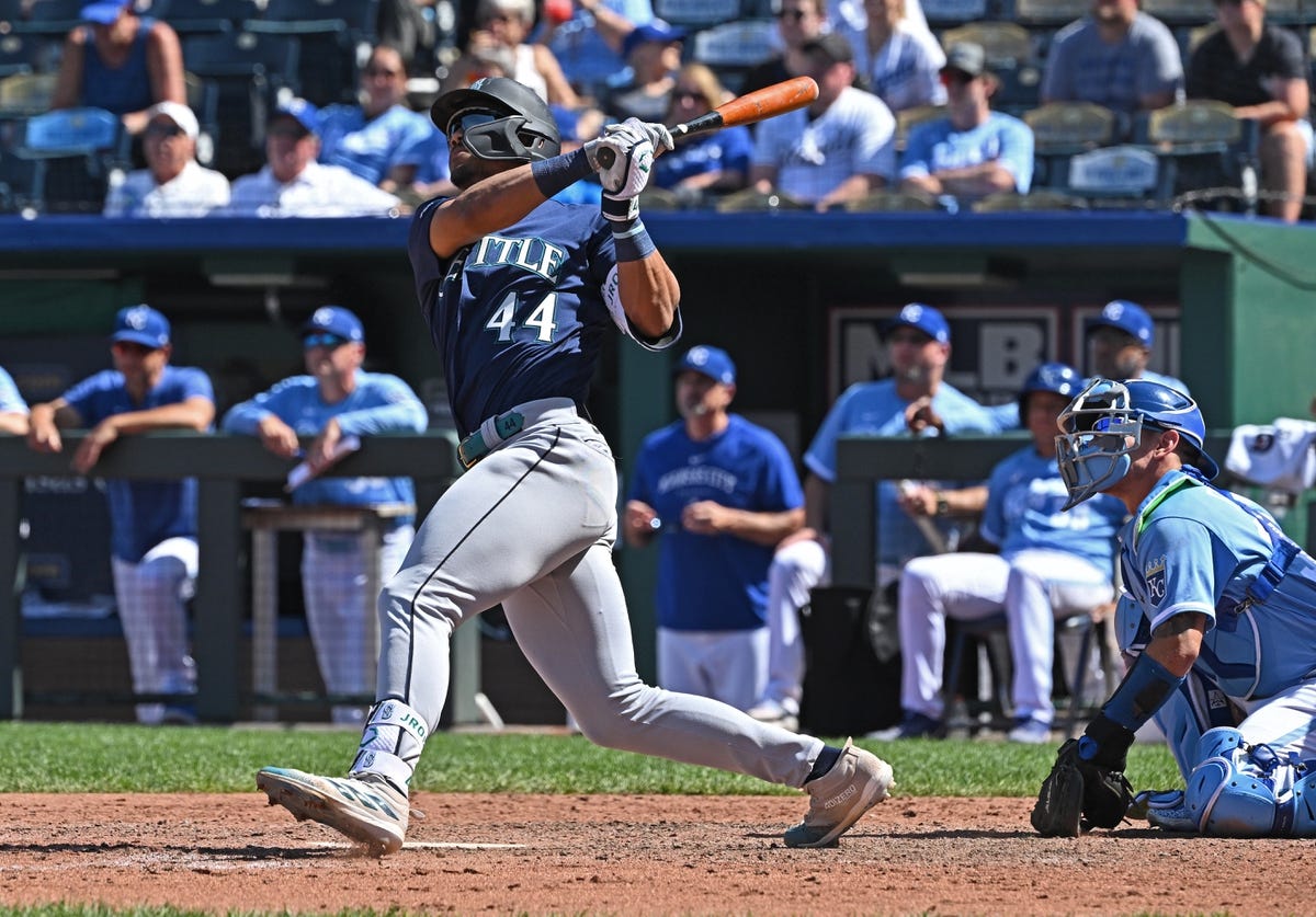 Photos: Mariners try to stay hot vs. Royals, Mariners