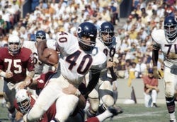 Chicago Bears running back Gayle Sayers (40) in action against the St. Louis Cardinals at Busch Stadium.  Mandatory Credit: Herb Weitman-USA TODAY Sports